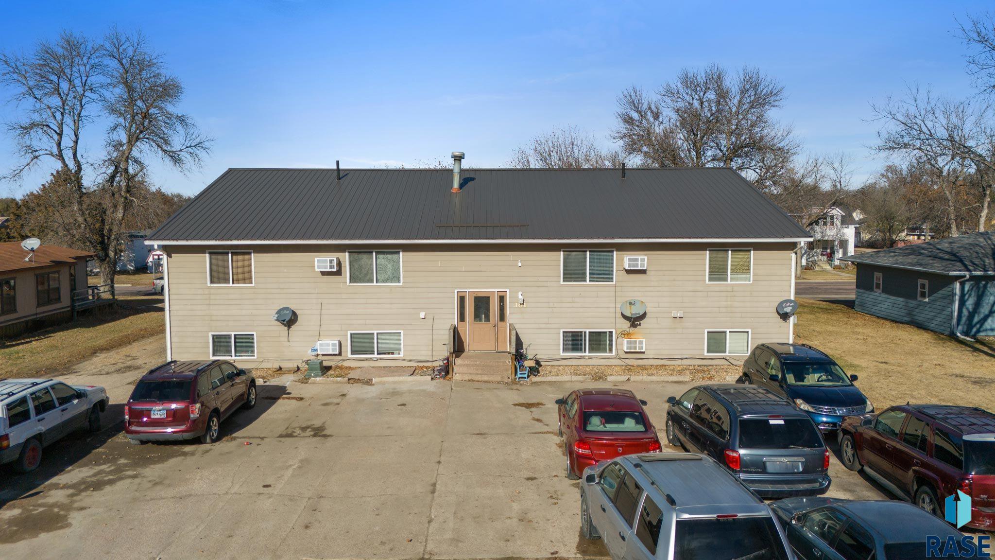 Flandreau, South Dakota 57028, United States, 16 Bedrooms Bedrooms, ,8 BathroomsBathrooms,Residential,Active,31023