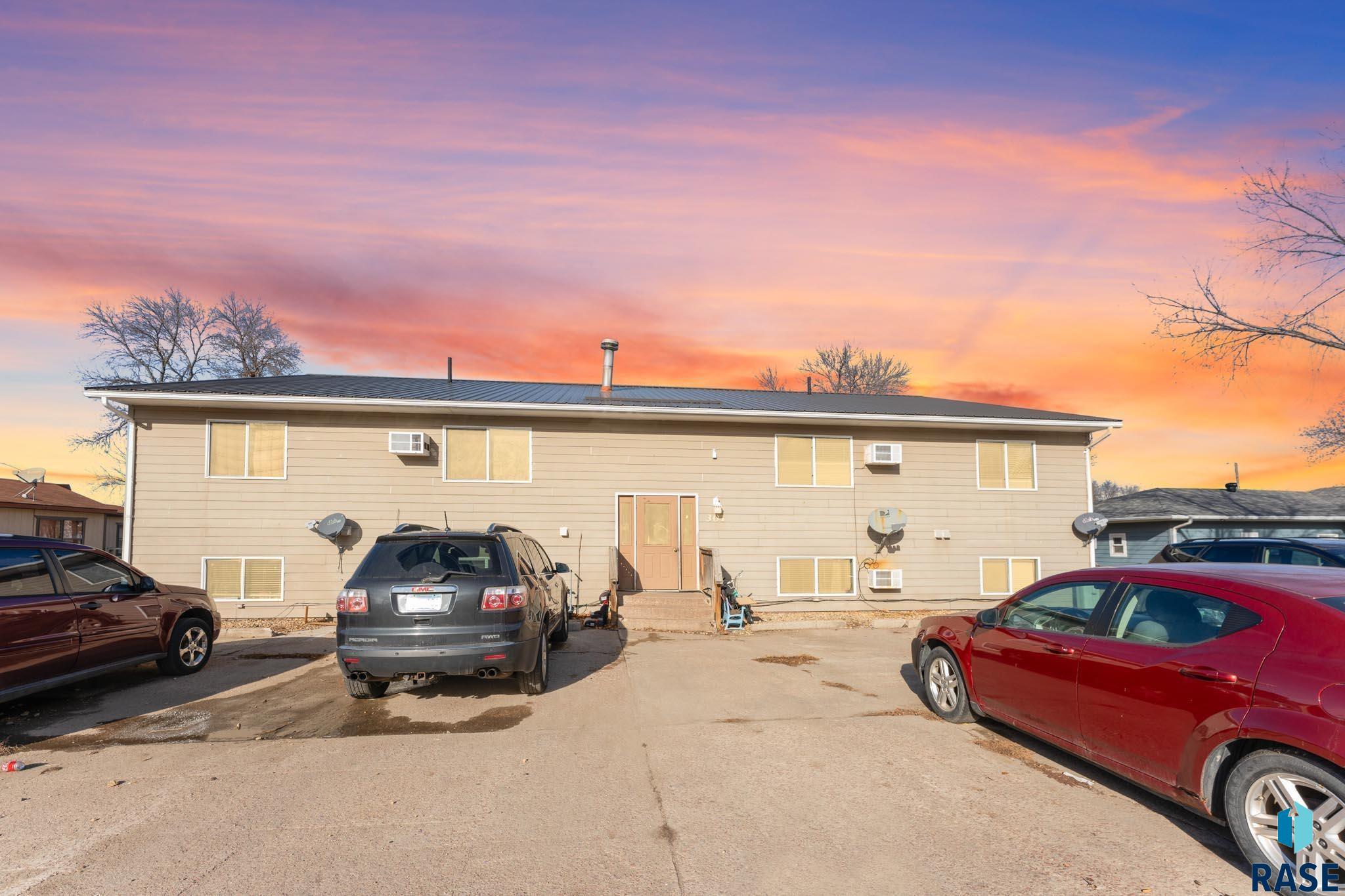 Flandreau, South Dakota 57028, United States, 16 Bedrooms Bedrooms, ,8 BathroomsBathrooms,Residential,Active,31023