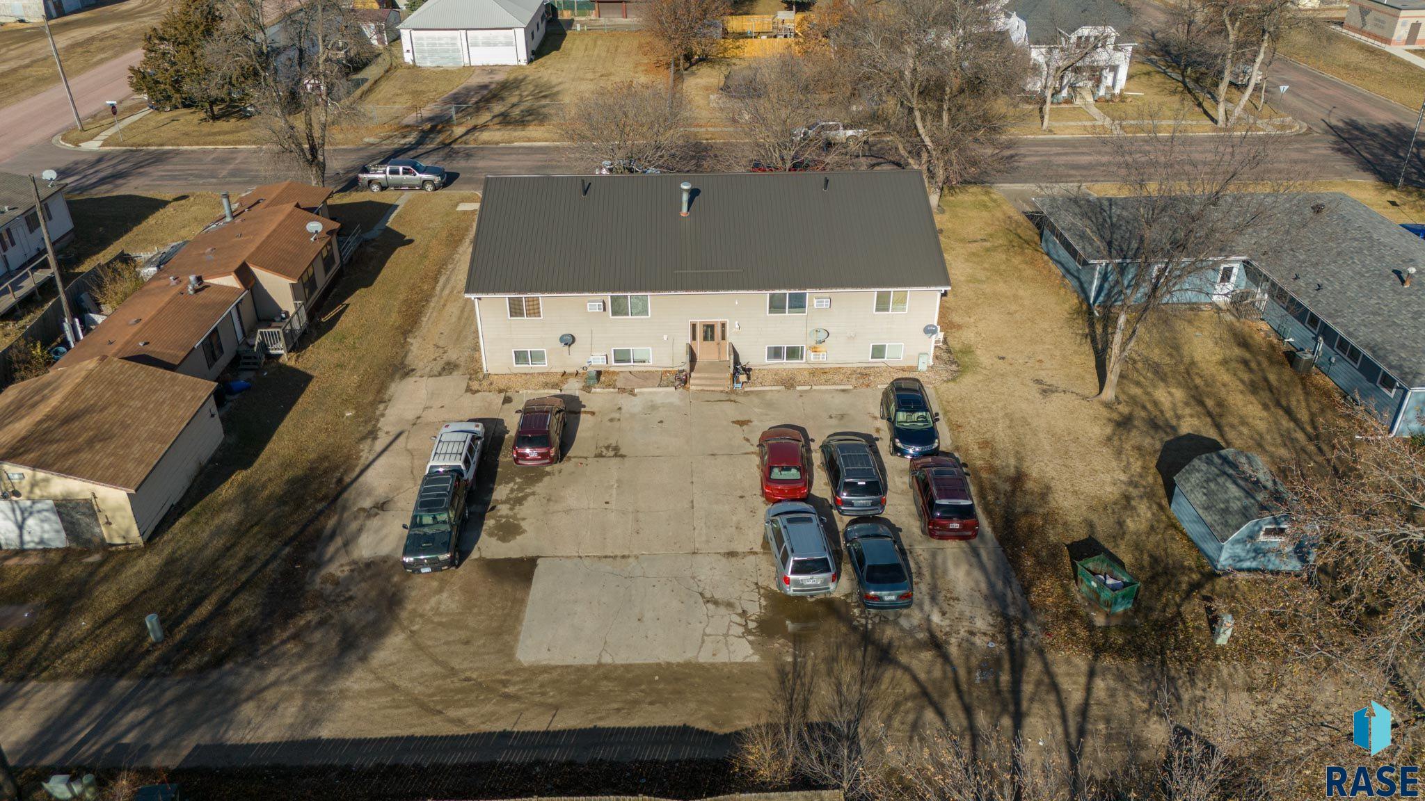 Flandreau, South Dakota 57028, United States, 16 Bedrooms Bedrooms, ,8 BathroomsBathrooms,Residential,Active,31023