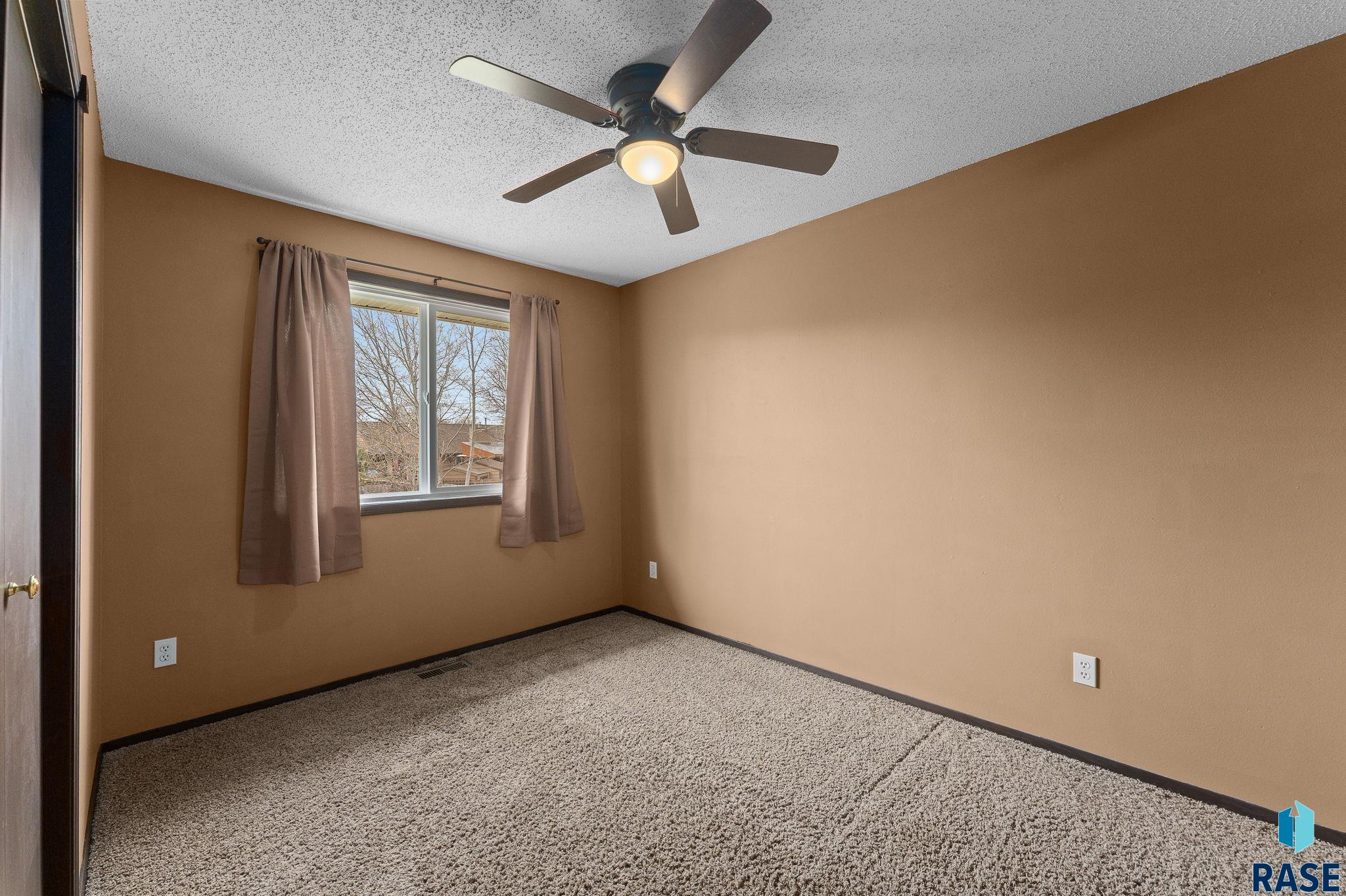 605 Quail Cir Circle, Harrisburg, South Dakota image 8