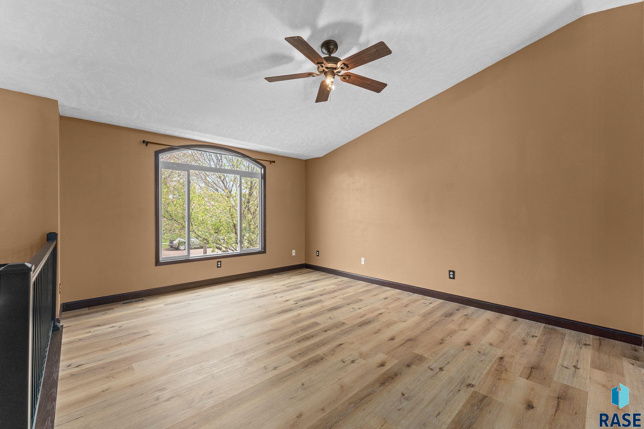 605 Quail Cir Circle, Harrisburg, South Dakota image 5