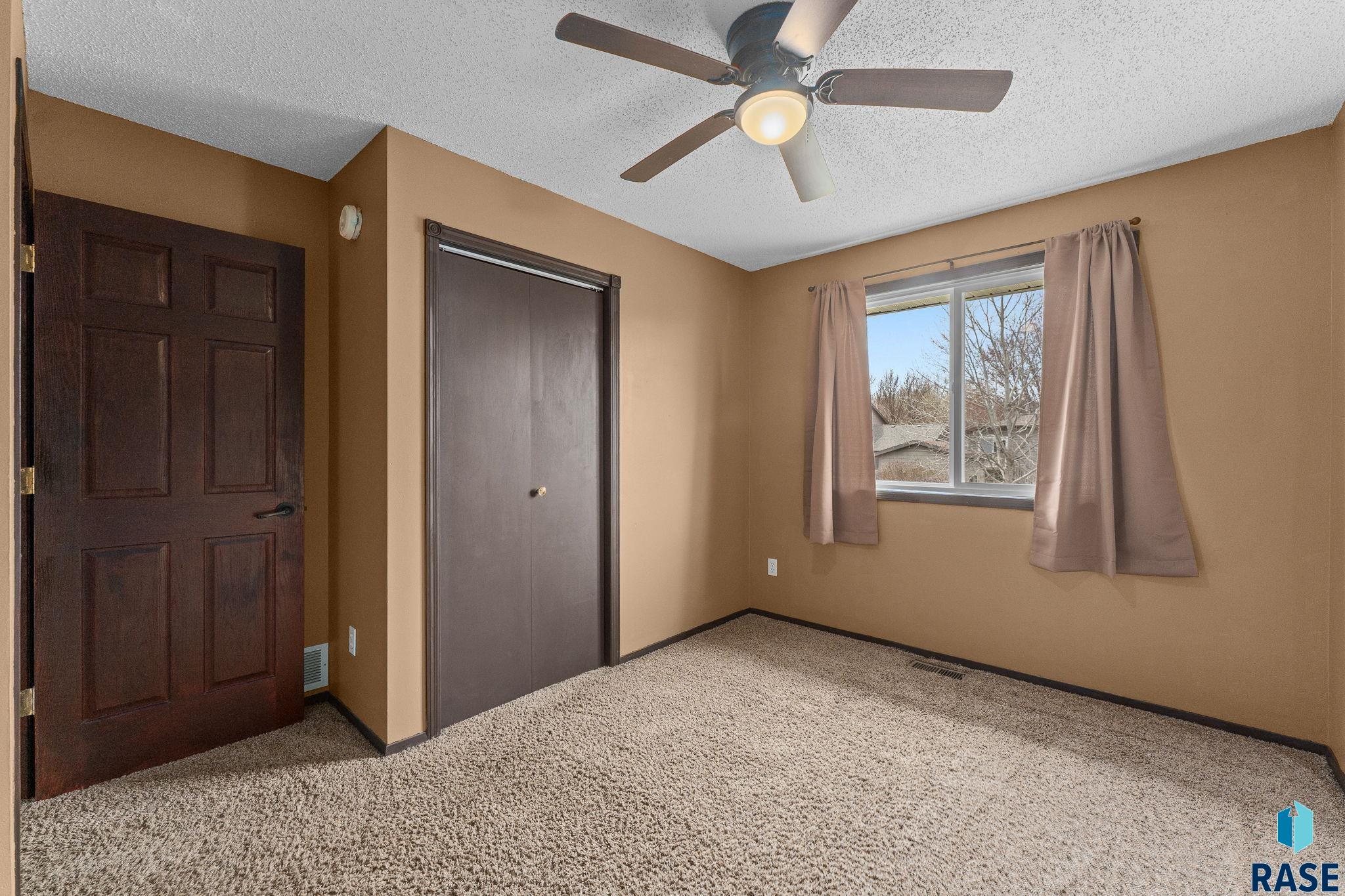 605 Quail Cir Circle, Harrisburg, South Dakota image 9