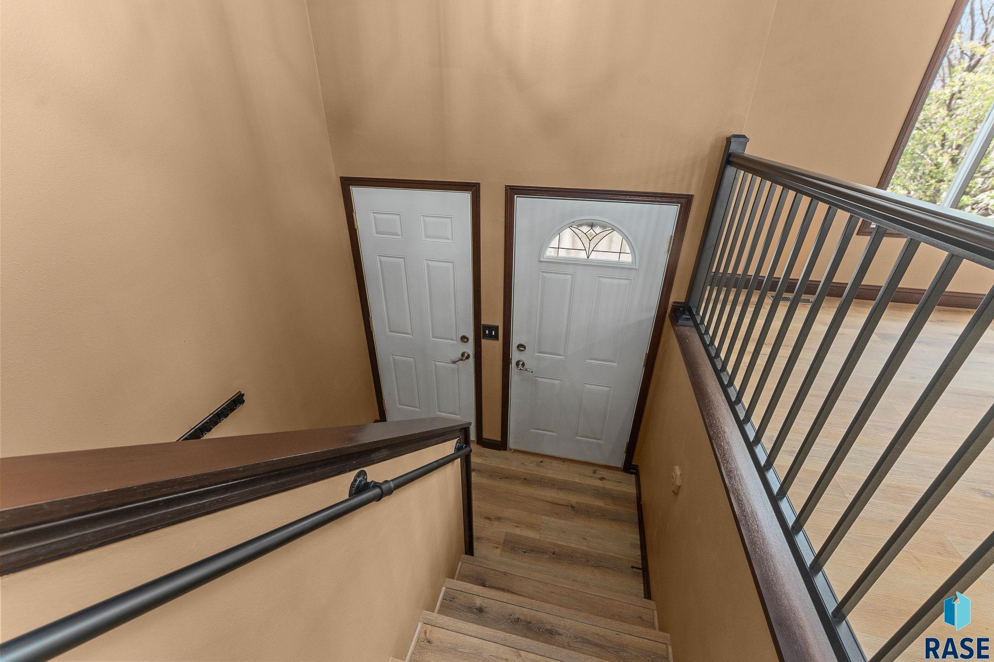 605 Quail Cir Circle, Harrisburg, South Dakota image 3