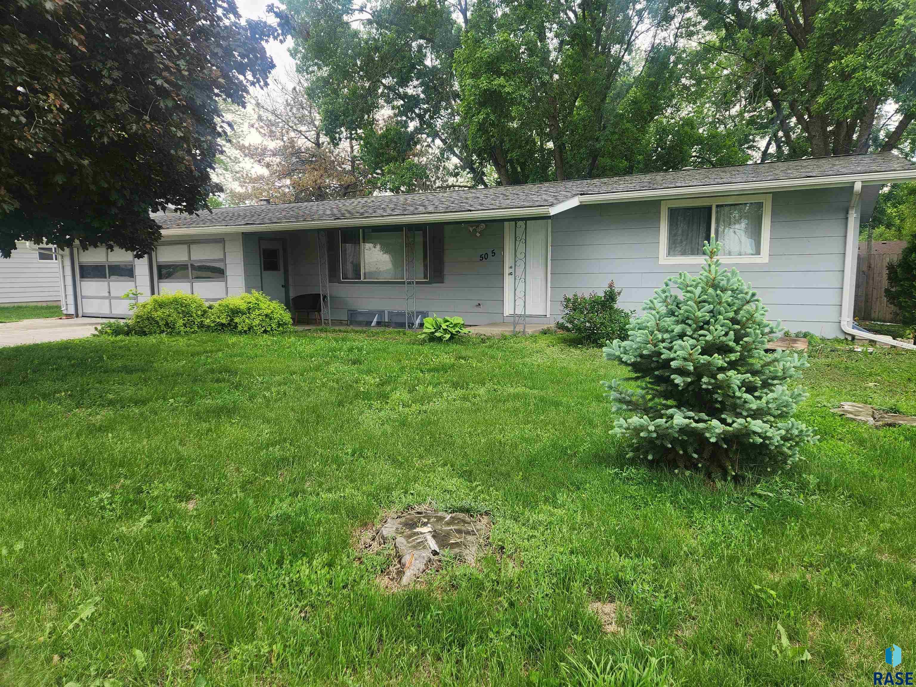 505 E 15th St Street, Dell Rapids, South Dakota image 2