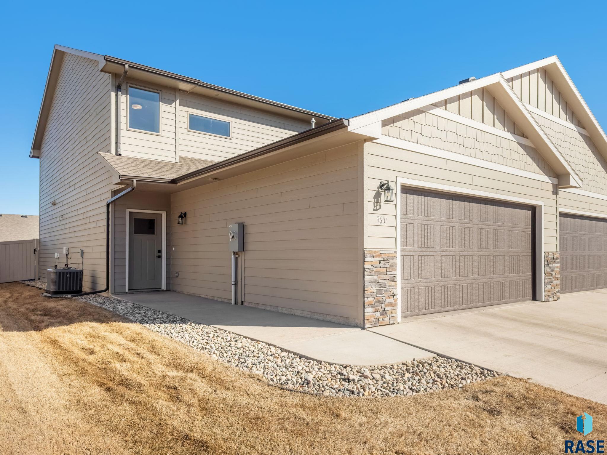 Sioux Falls, South Dakota 57108, United States, 3 Bedrooms Bedrooms, ,2 BathroomsBathrooms,Residential,Contingent,79678