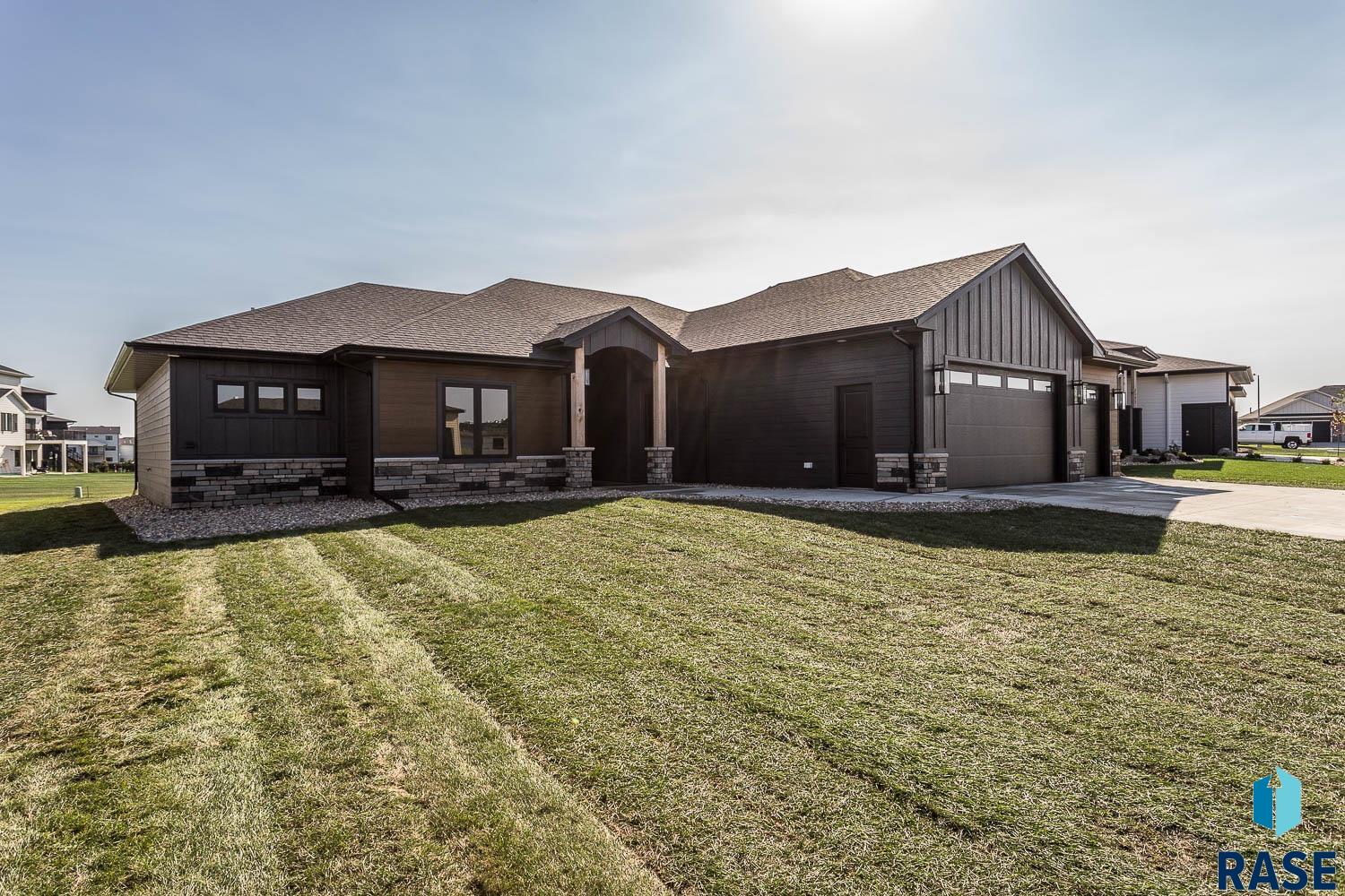 6609 E Corsair Dr Drive, Sioux Falls, South Dakota image 1