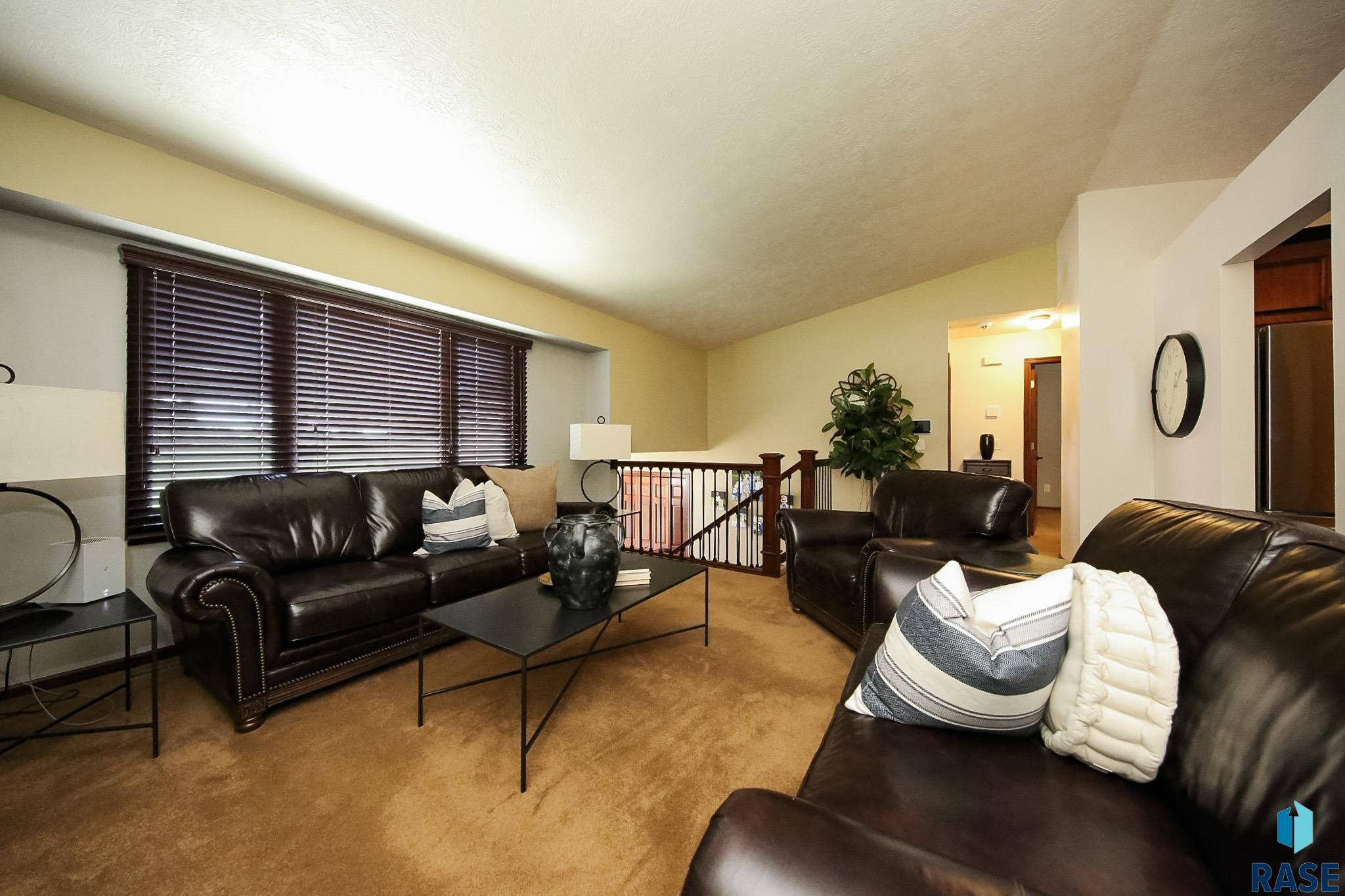 701 N Savannah Dr Drive, Sioux Falls, New Jersey image 4