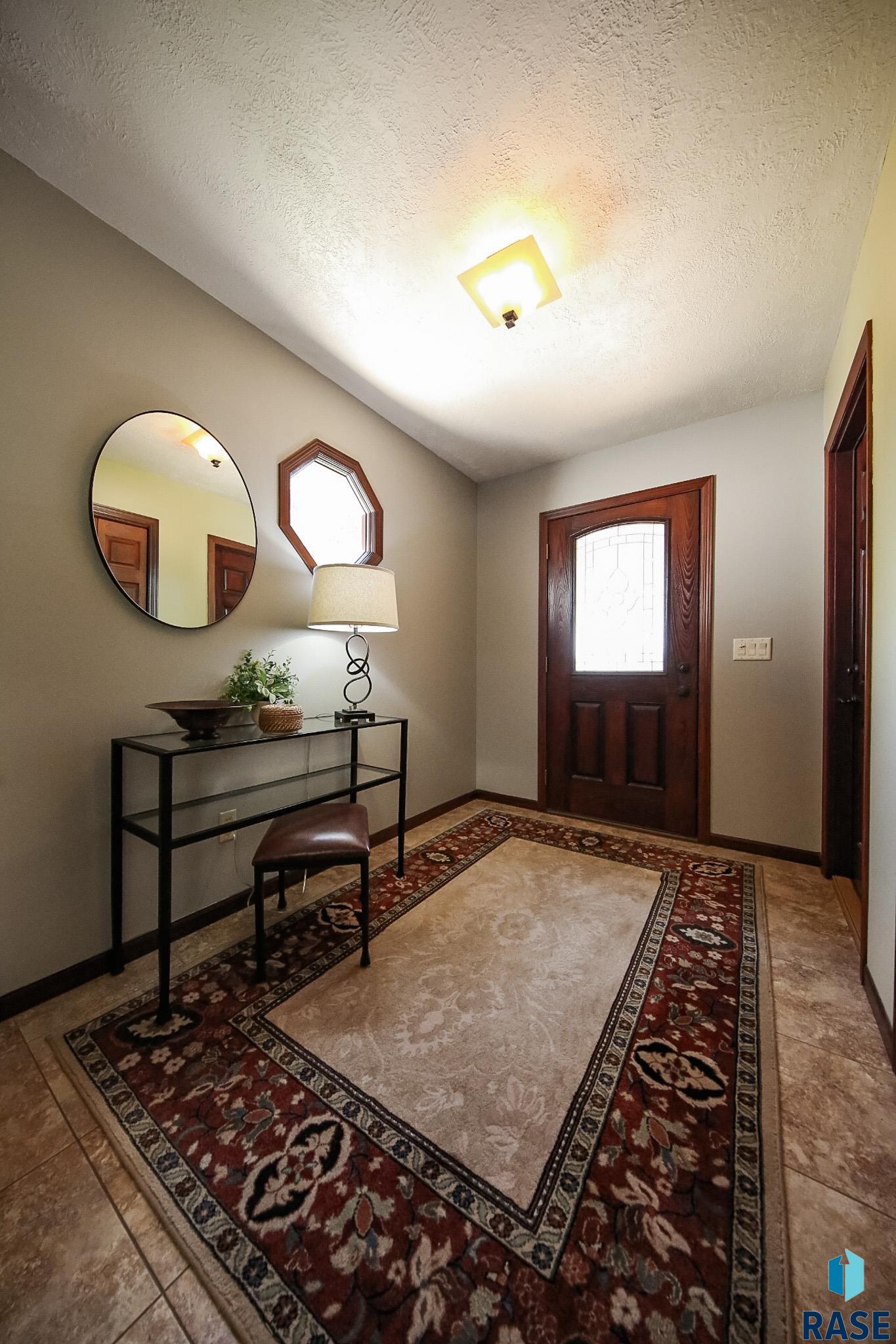 701 N Savannah Dr Drive, Sioux Falls, New Jersey image 3