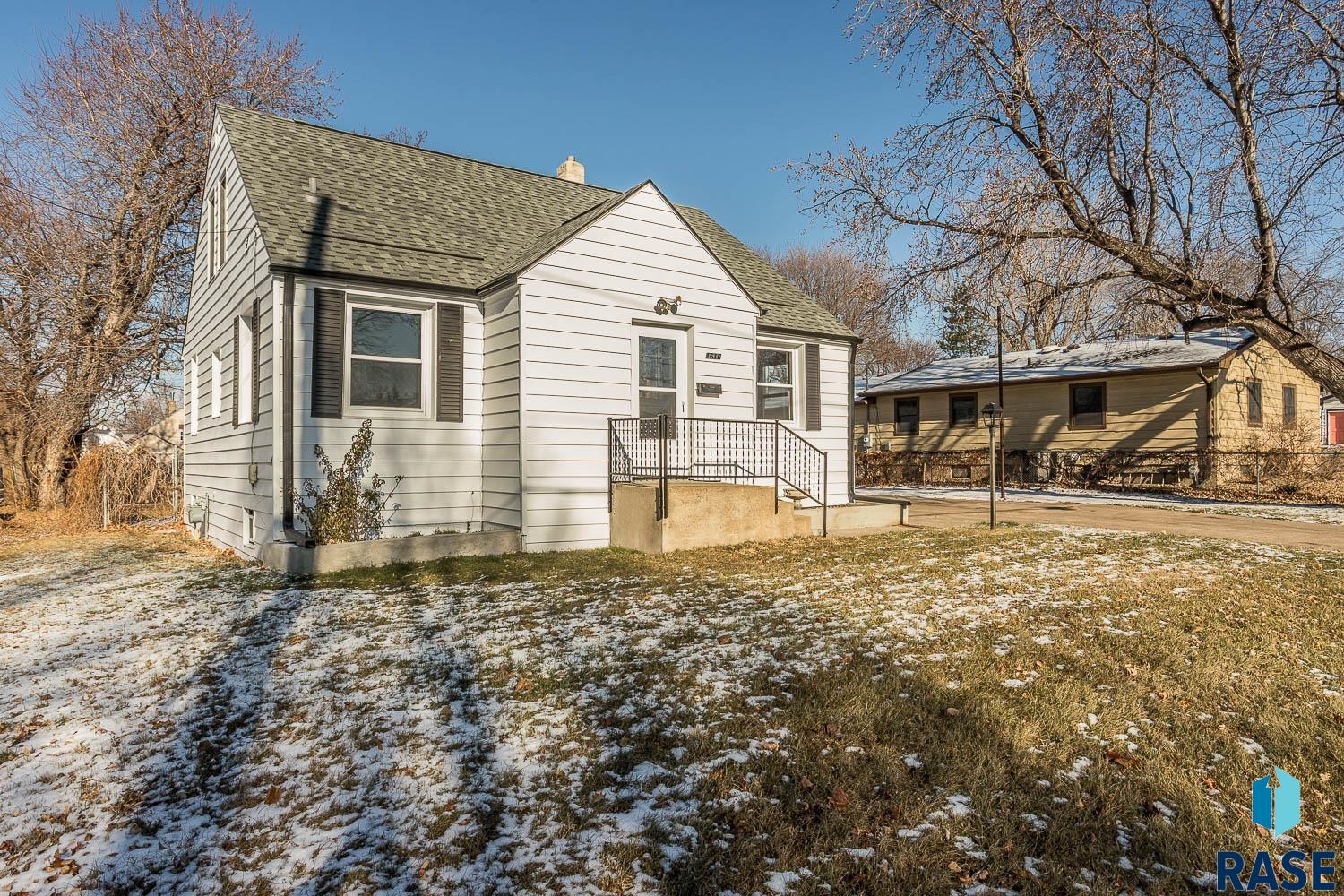 1616 E 7th St Street, Sioux Falls, South Dakota image 3