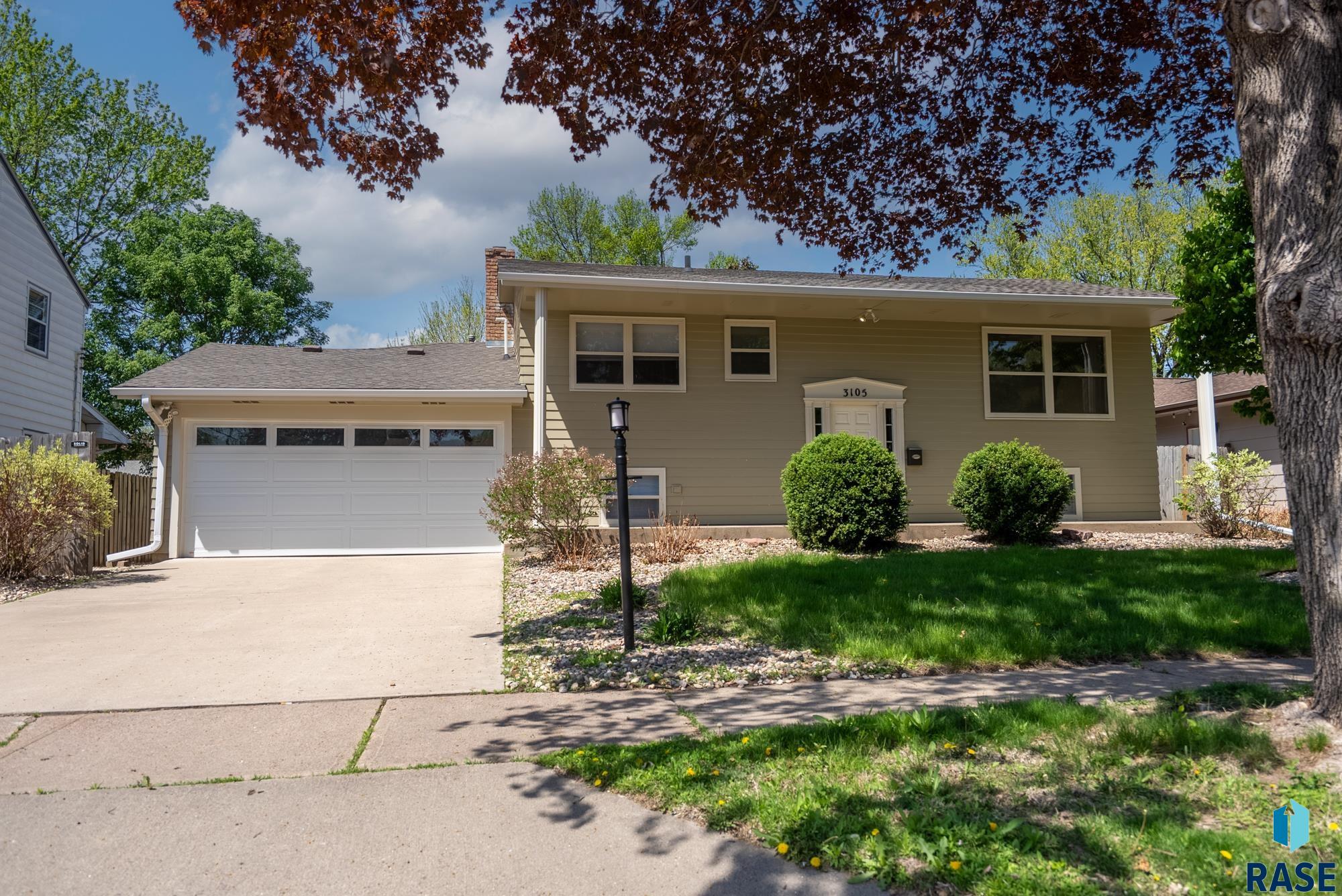 Sioux Falls, South Dakota 57105, United States, 4 Bedrooms Bedrooms, ,2 BathroomsBathrooms,Residential,Active,139404