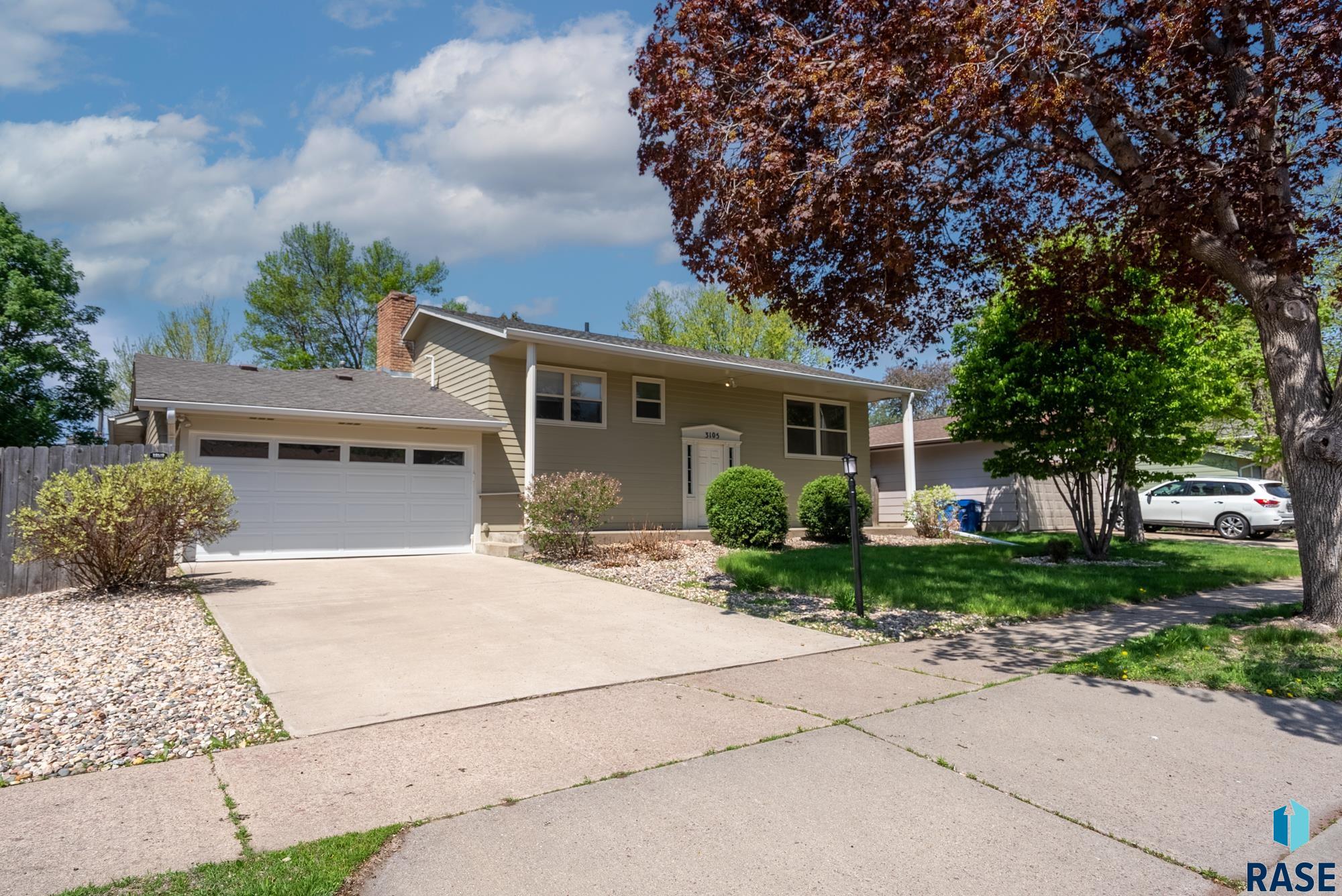 Sioux Falls, South Dakota 57105, United States, 4 Bedrooms Bedrooms, ,2 BathroomsBathrooms,Residential,Active,139404