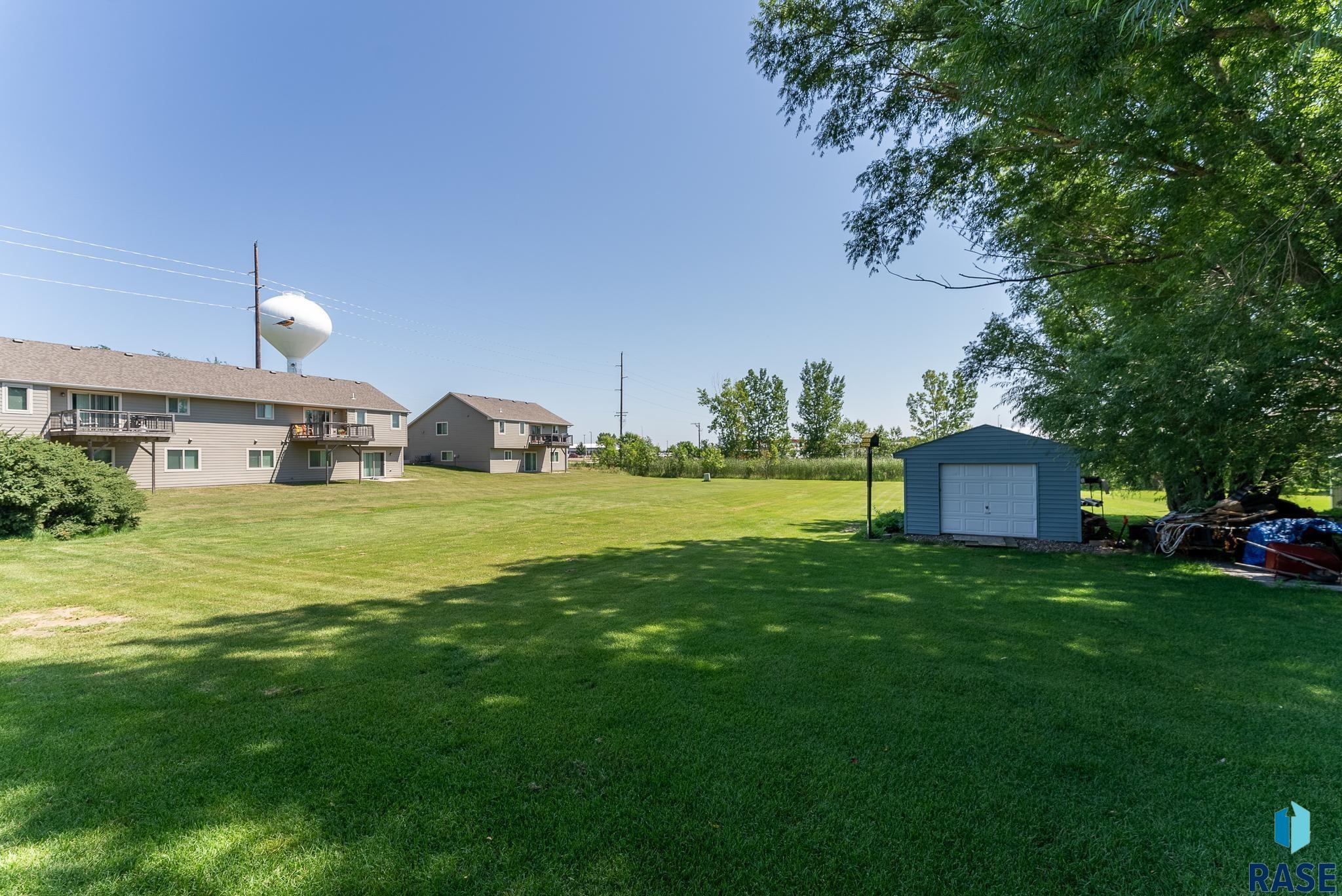 406 N Cherry St Street, Lennox, South Dakota image 44