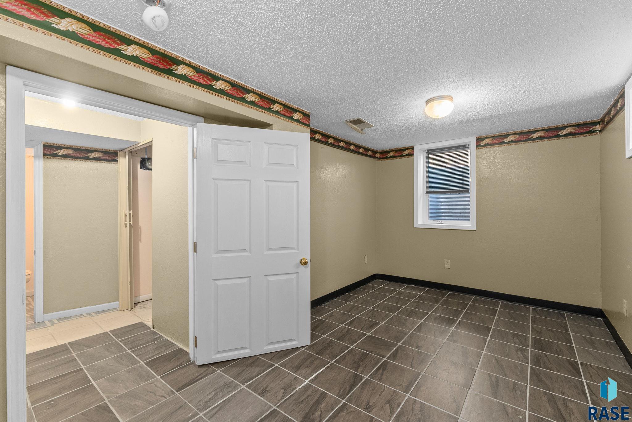 1219 N Spring Ave Avenue, Sioux Falls, New Jersey image 35