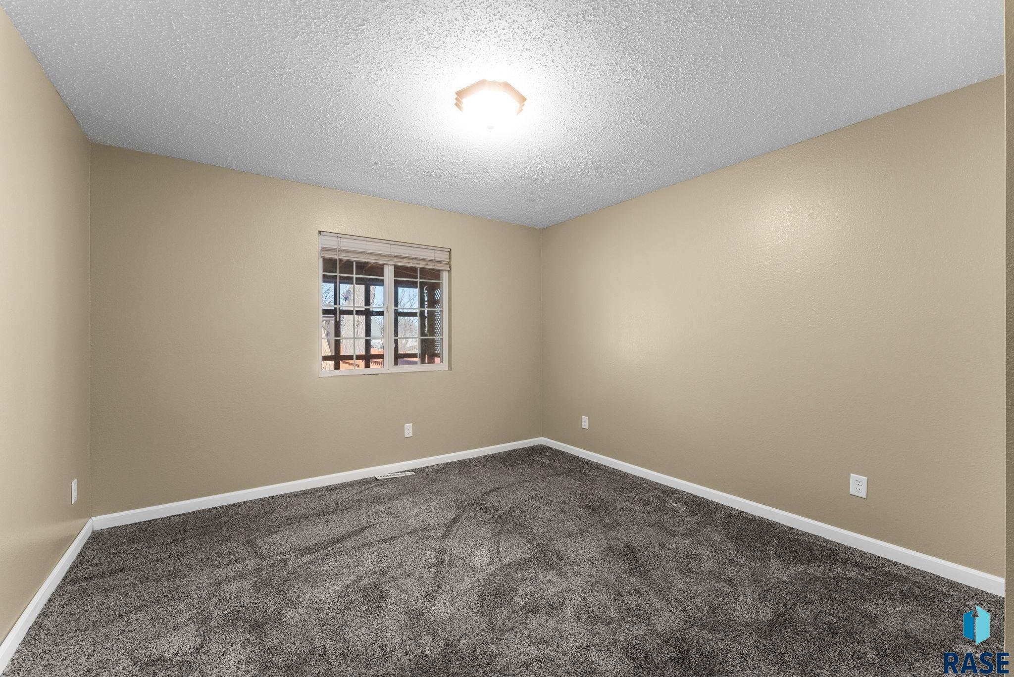 1219 N Spring Ave Avenue, Sioux Falls, New Jersey image 25