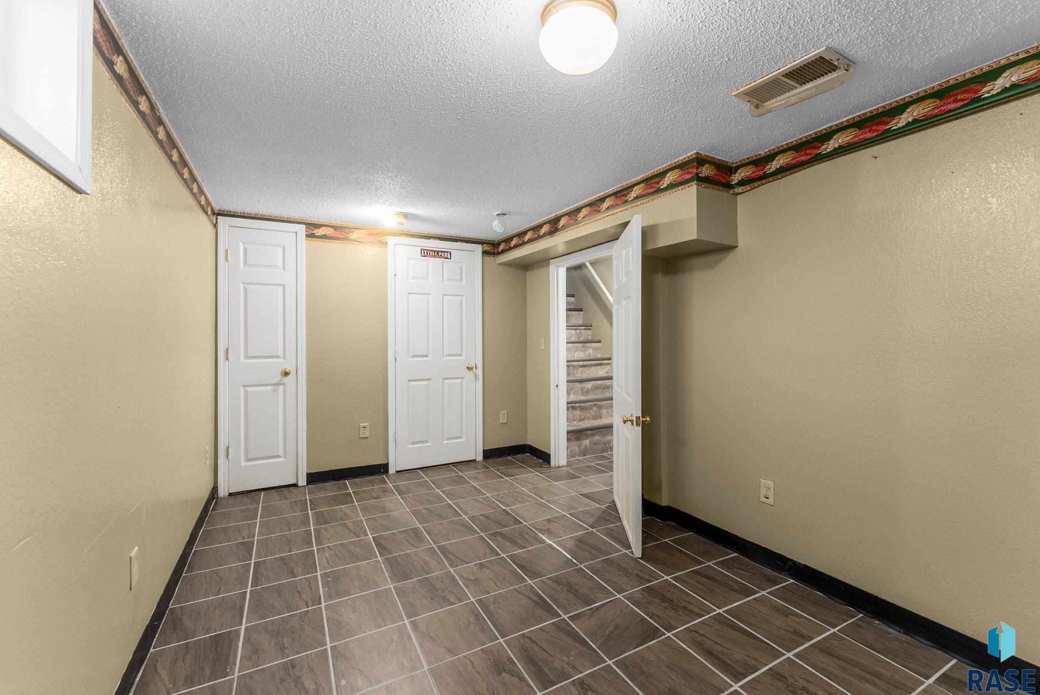 1219 N Spring Ave Avenue, Sioux Falls, New Jersey image 34