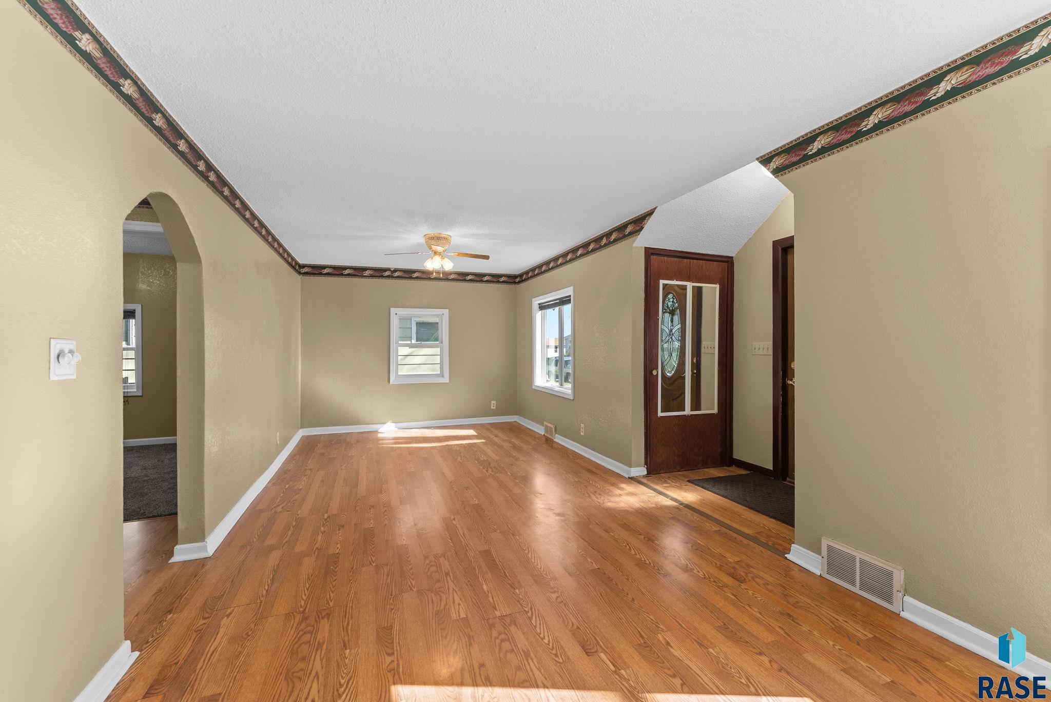 1219 N Spring Ave Avenue, Sioux Falls, New Jersey image 12