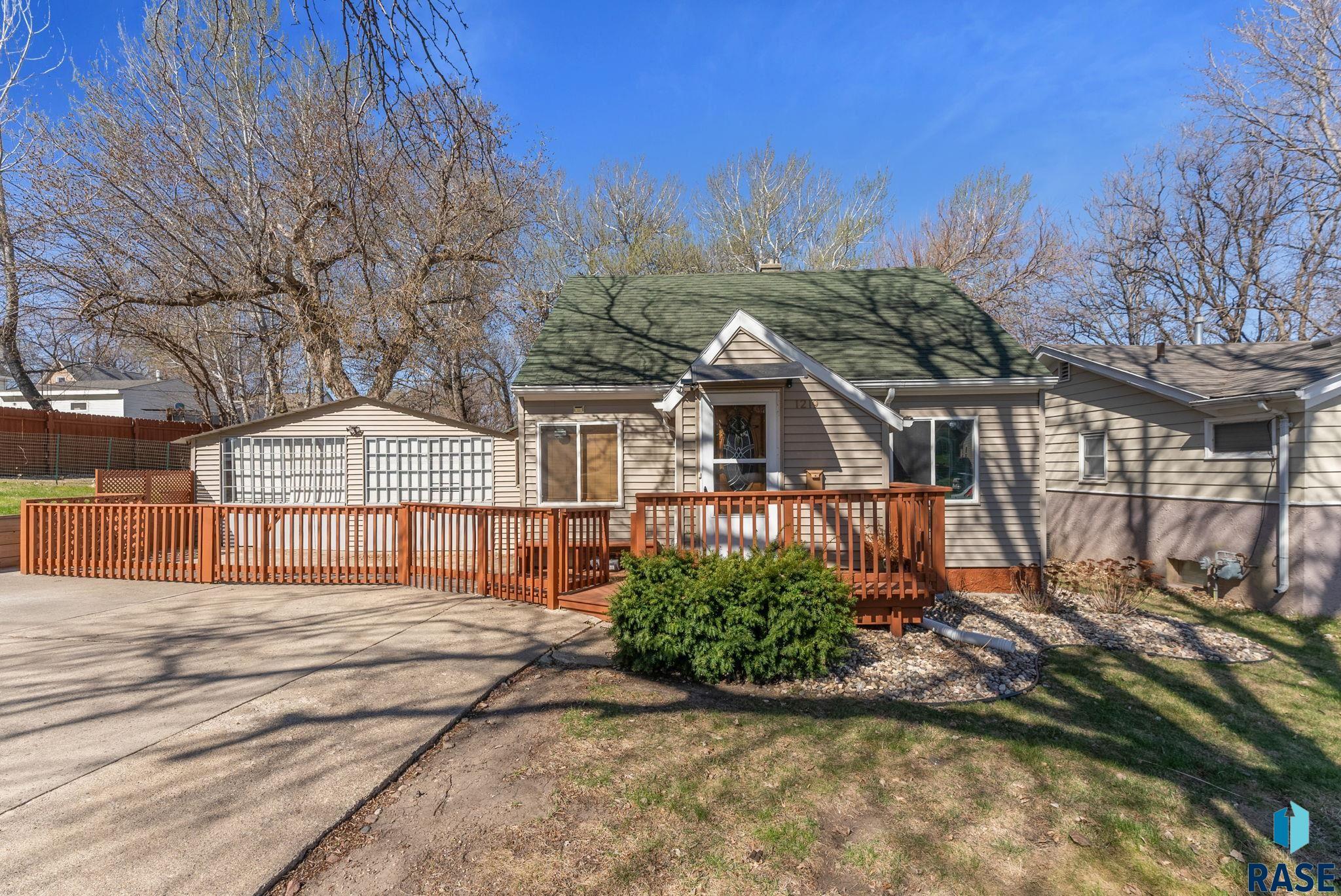 1219 N Spring Ave Avenue, Sioux Falls, New Jersey image 2