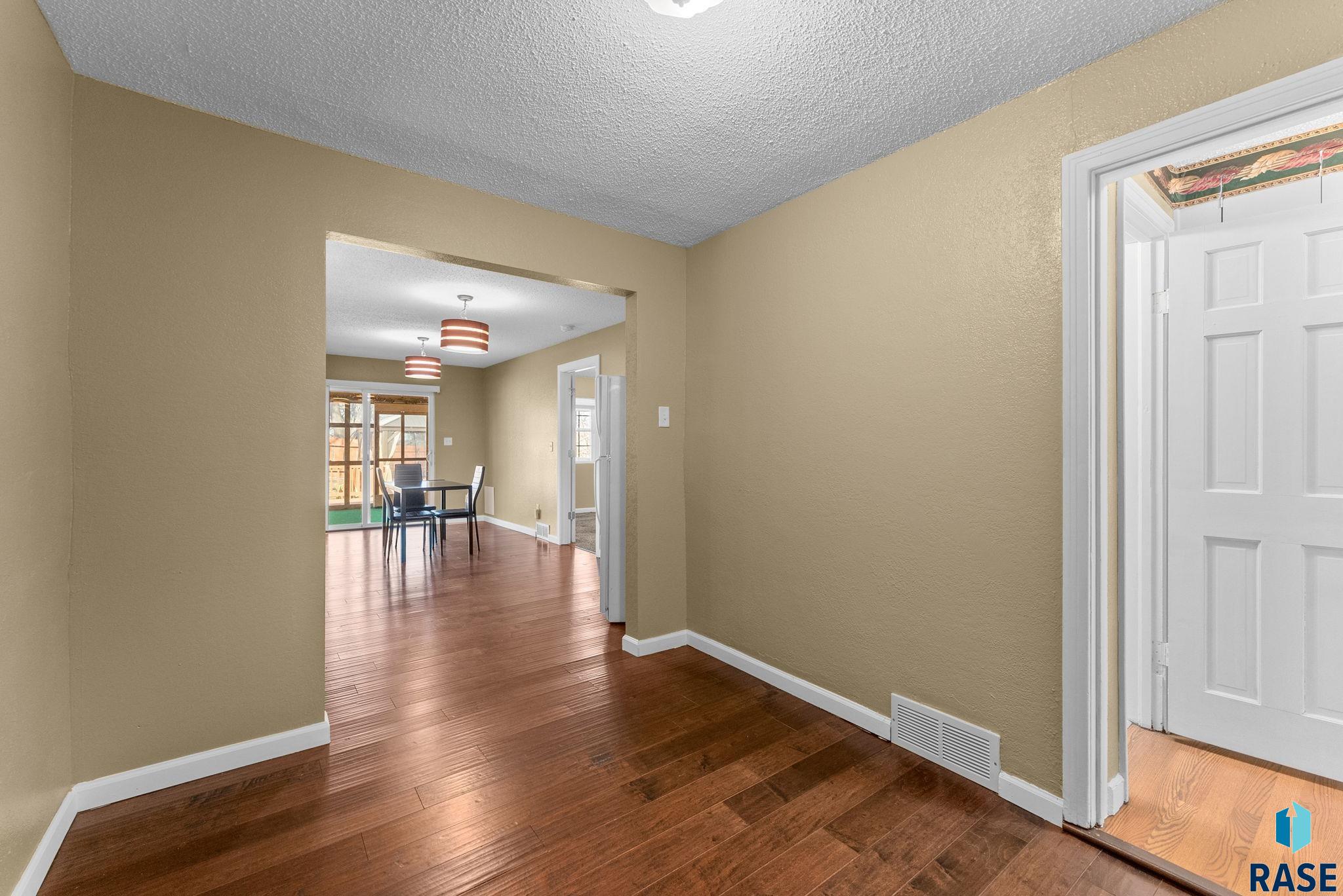 1219 N Spring Ave Avenue, Sioux Falls, New Jersey image 24