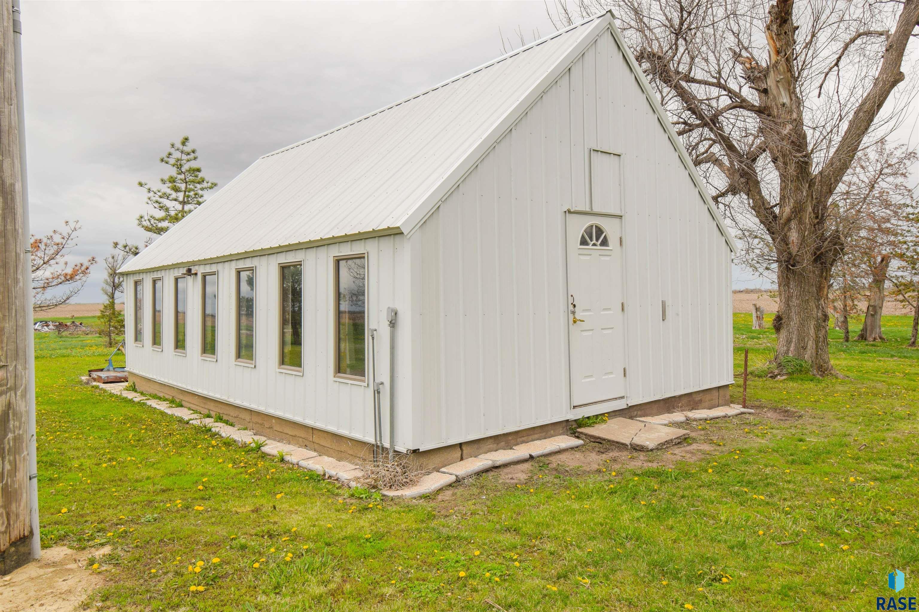 25887 443rd Ave Avenue, Canistota, South Dakota image 5