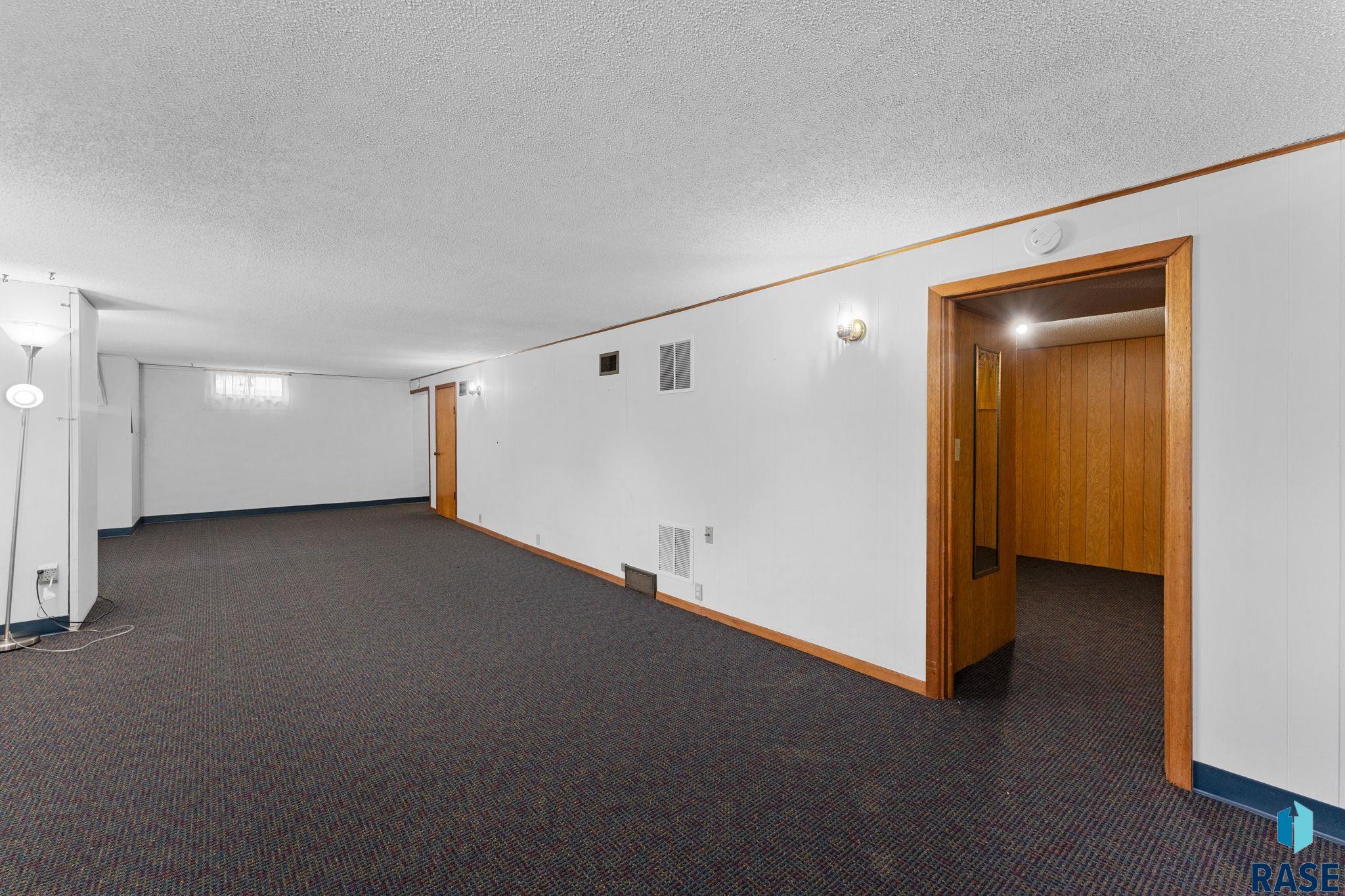 933 Bahnson Ave Avenue, Sioux Falls, New Jersey image 28