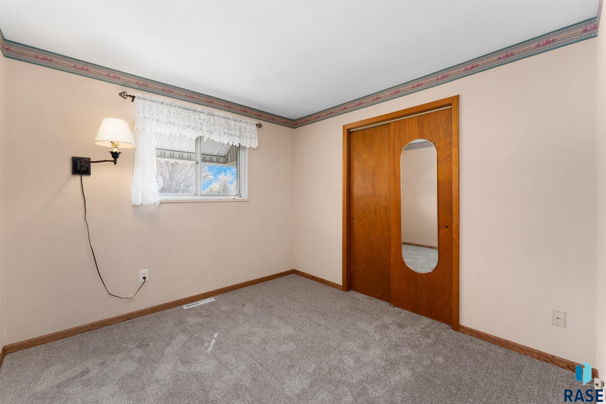 933 Bahnson Ave Avenue, Sioux Falls, New Jersey image 19