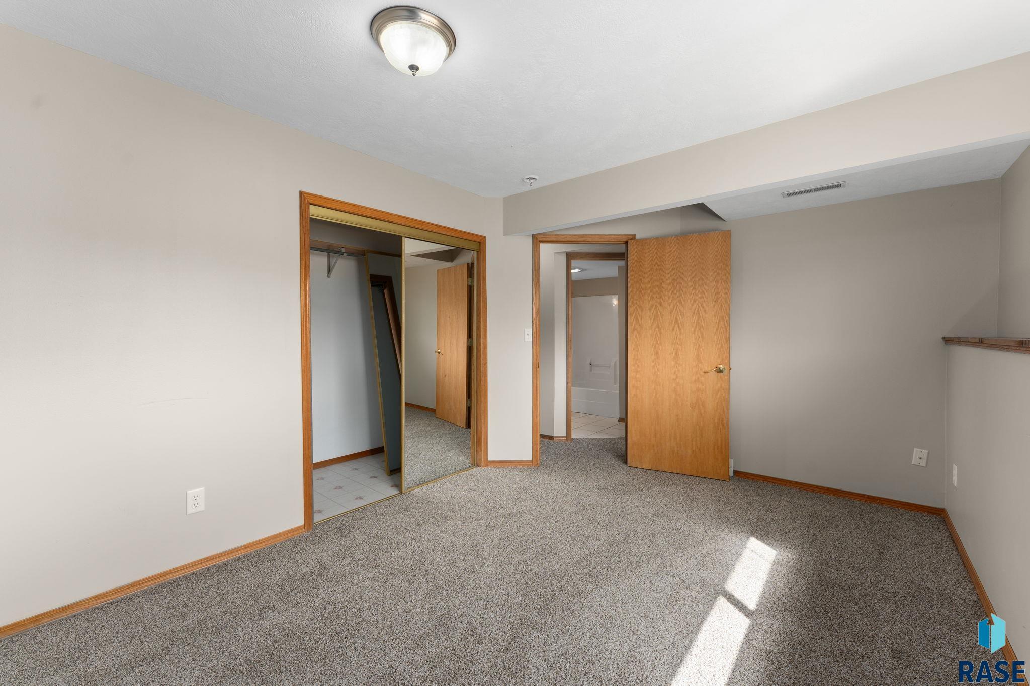 6320 W 66th St Street, Sioux Falls, New Jersey image 11
