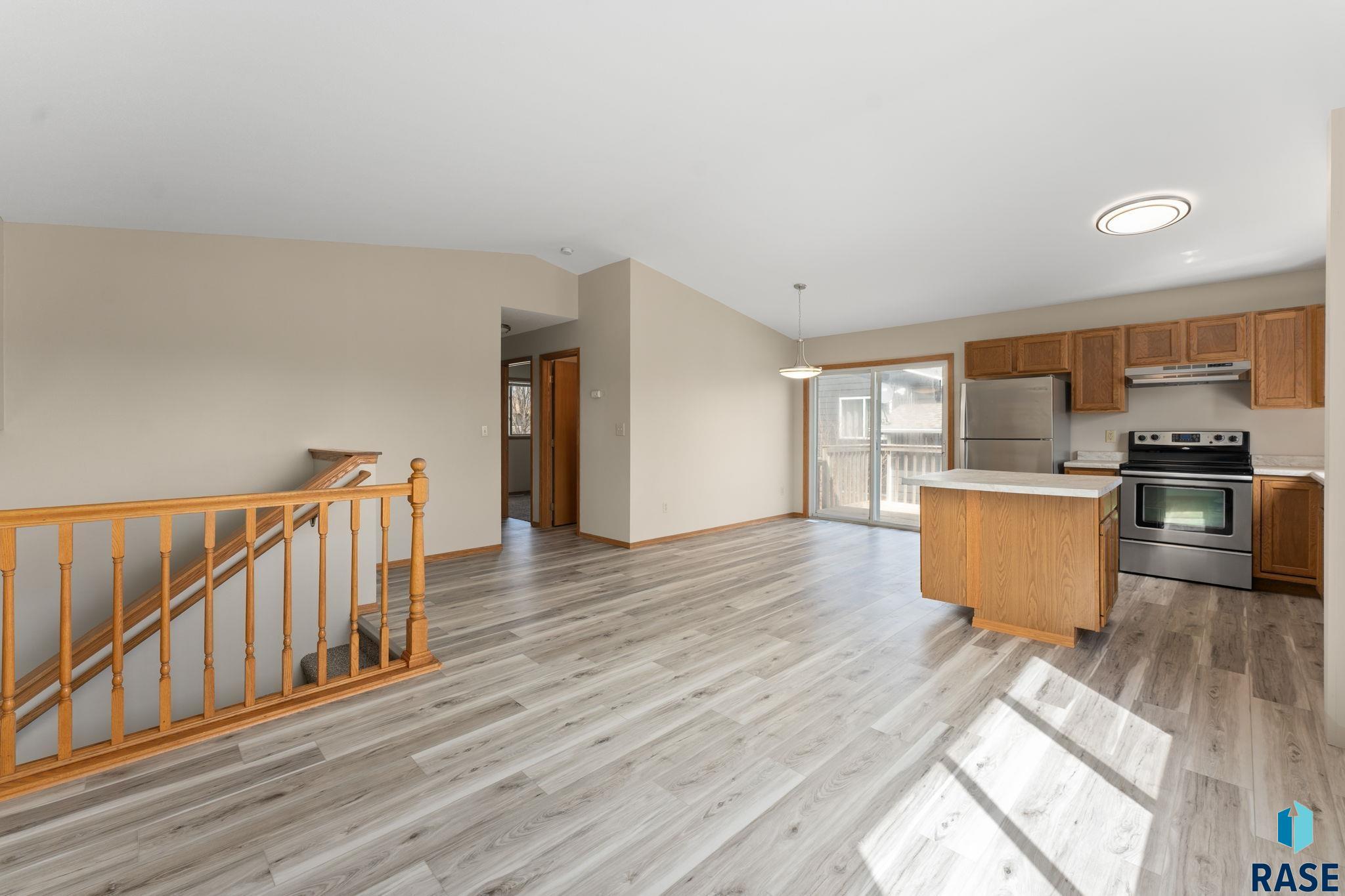 6320 W 66th St Street, Sioux Falls, New Jersey image 2