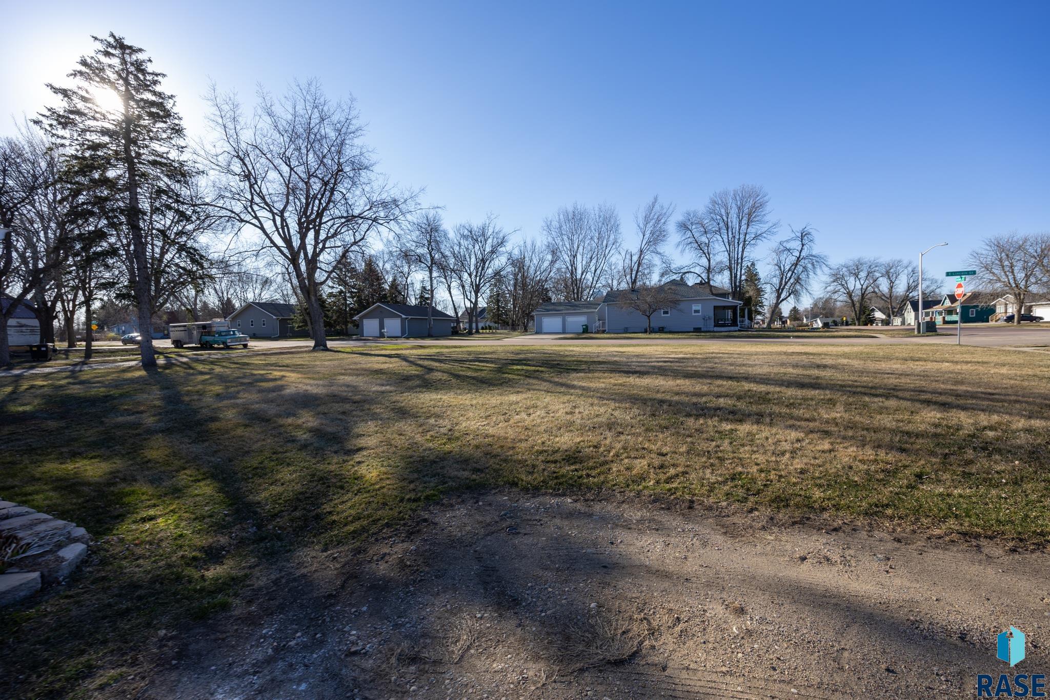 704 N 3rd St Street, Beresford, South Dakota image 6