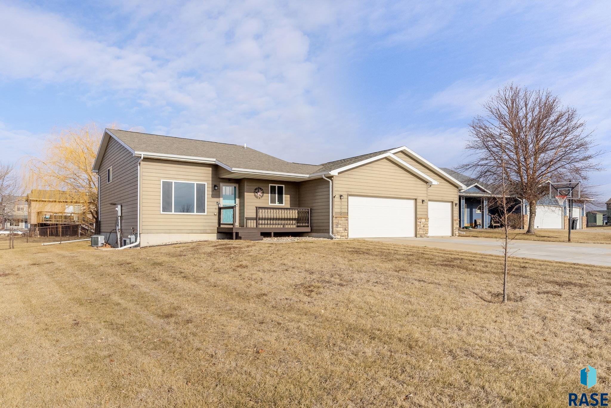 1000 Greyhawk Cir Circle, Harrisburg, South Dakota image 3