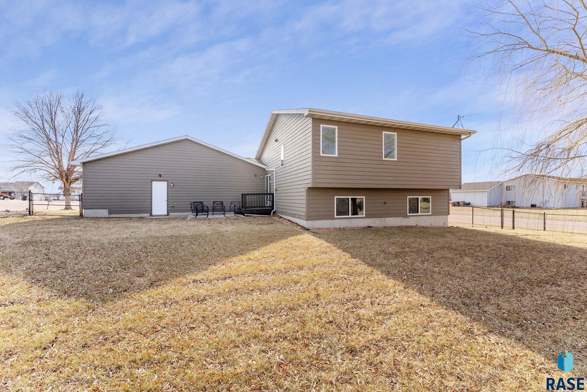 1000 Greyhawk Cir Circle, Harrisburg, South Dakota image 6