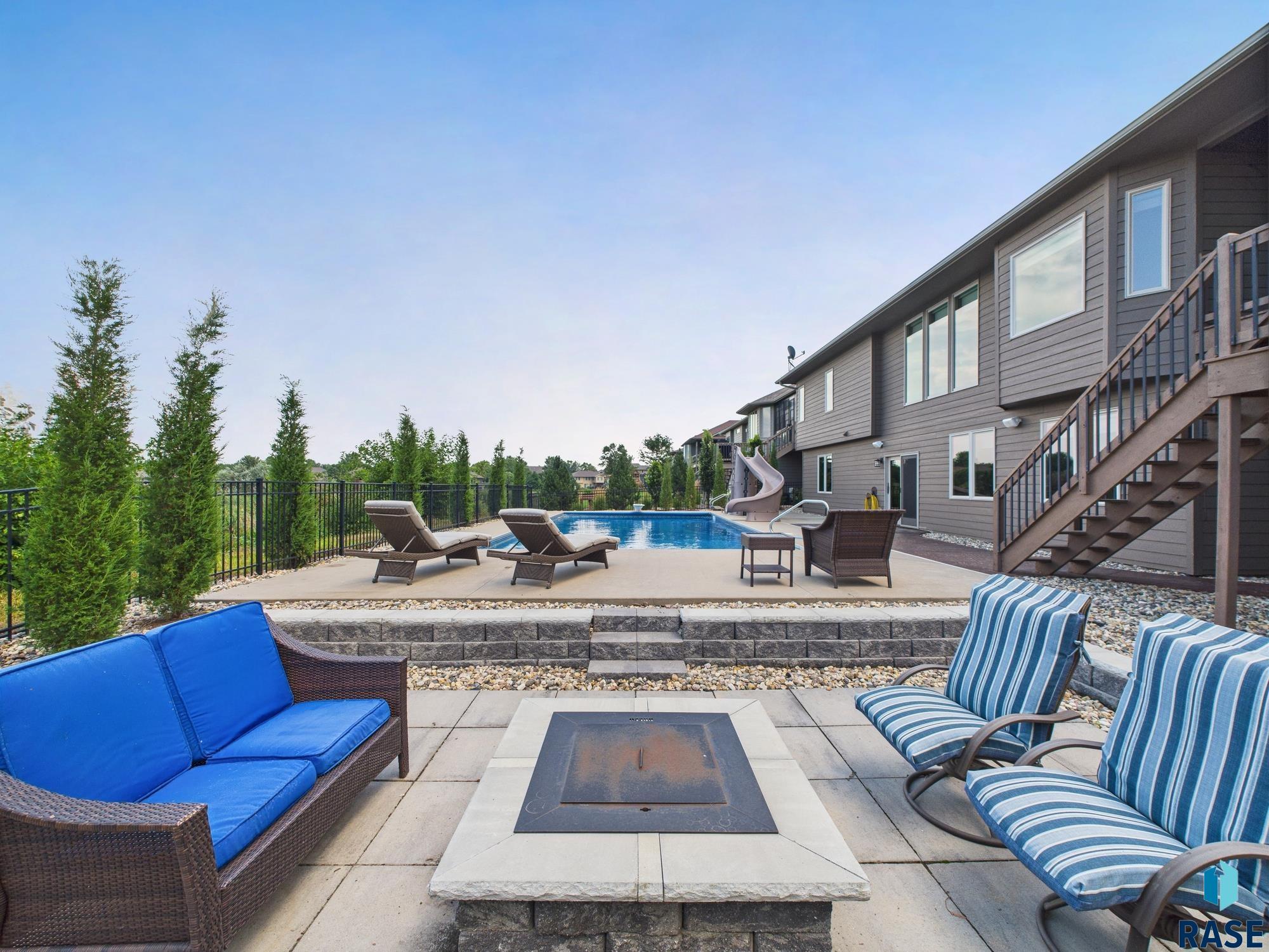 1816 W Grand Arbor Cir