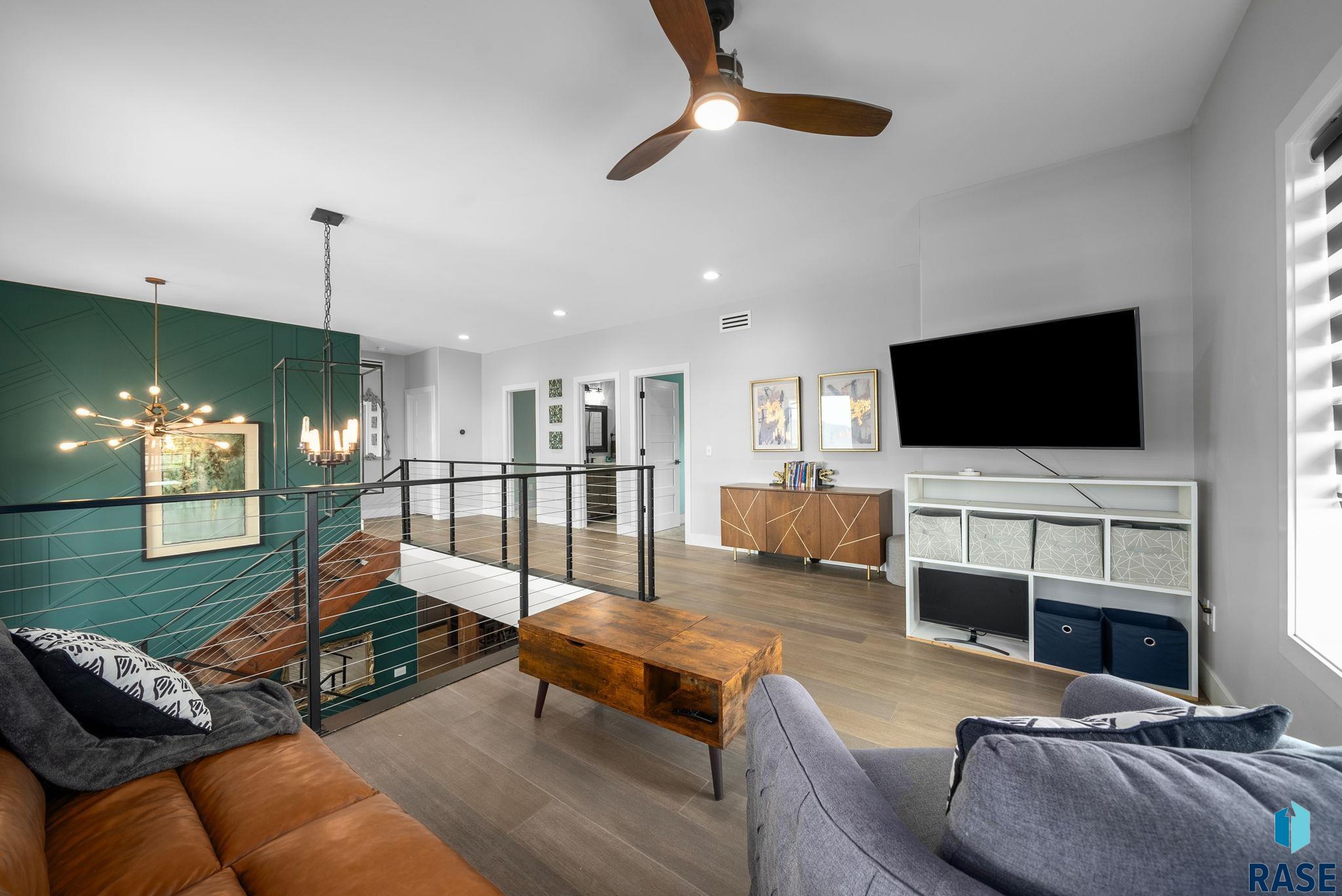 Sioux Falls, South Dakota 57107, United States, 4 Bedrooms Bedrooms, ,3 BathroomsBathrooms,Residential,Active,140391