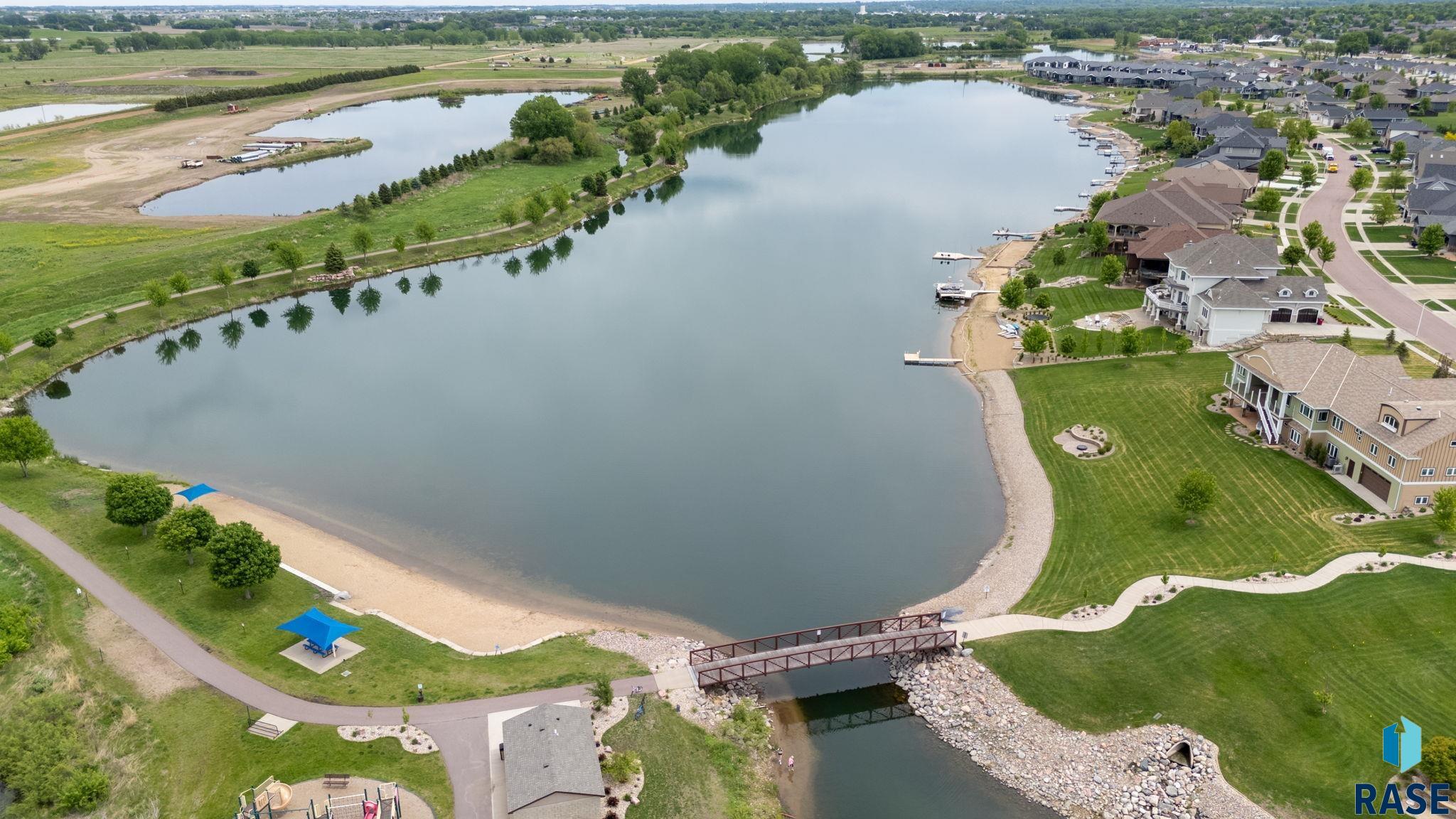 Sioux Falls, South Dakota 57107, United States, 4 Bedrooms Bedrooms, ,3 BathroomsBathrooms,Residential,Active,140391