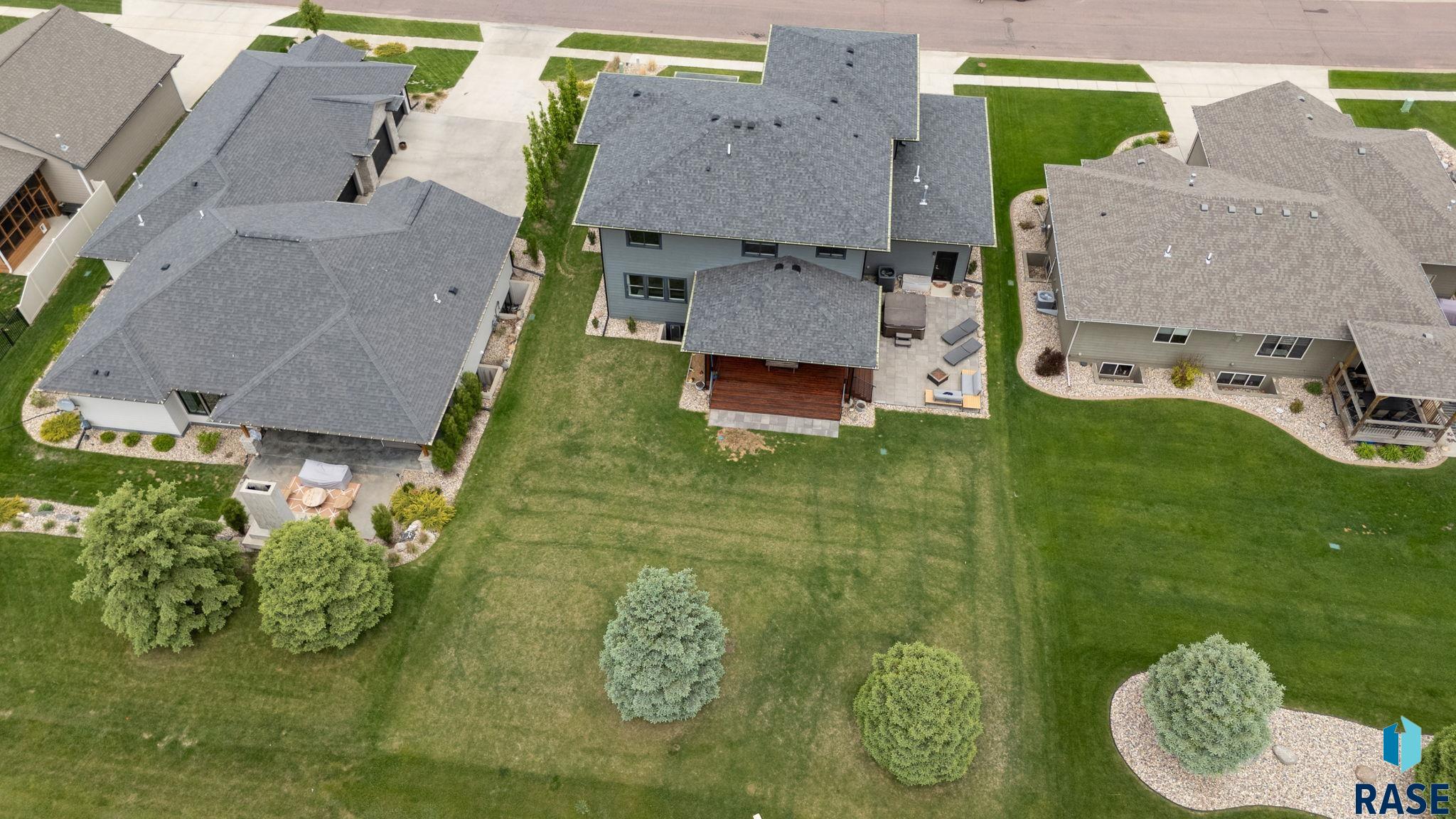 Sioux Falls, South Dakota 57107, United States, 4 Bedrooms Bedrooms, ,3 BathroomsBathrooms,Residential,Active,140391