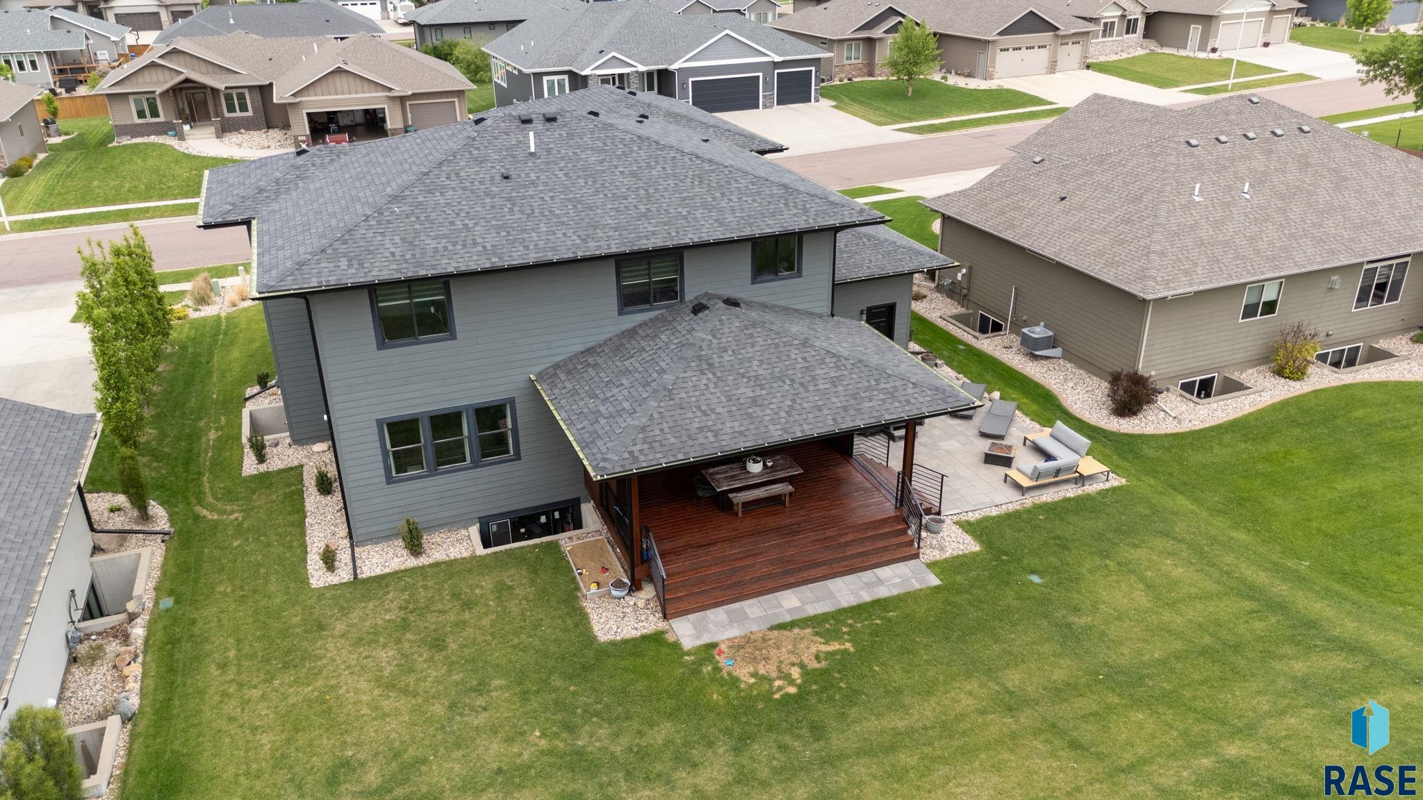 Sioux Falls, South Dakota 57107, United States, 4 Bedrooms Bedrooms, ,3 BathroomsBathrooms,Residential,Active,140391