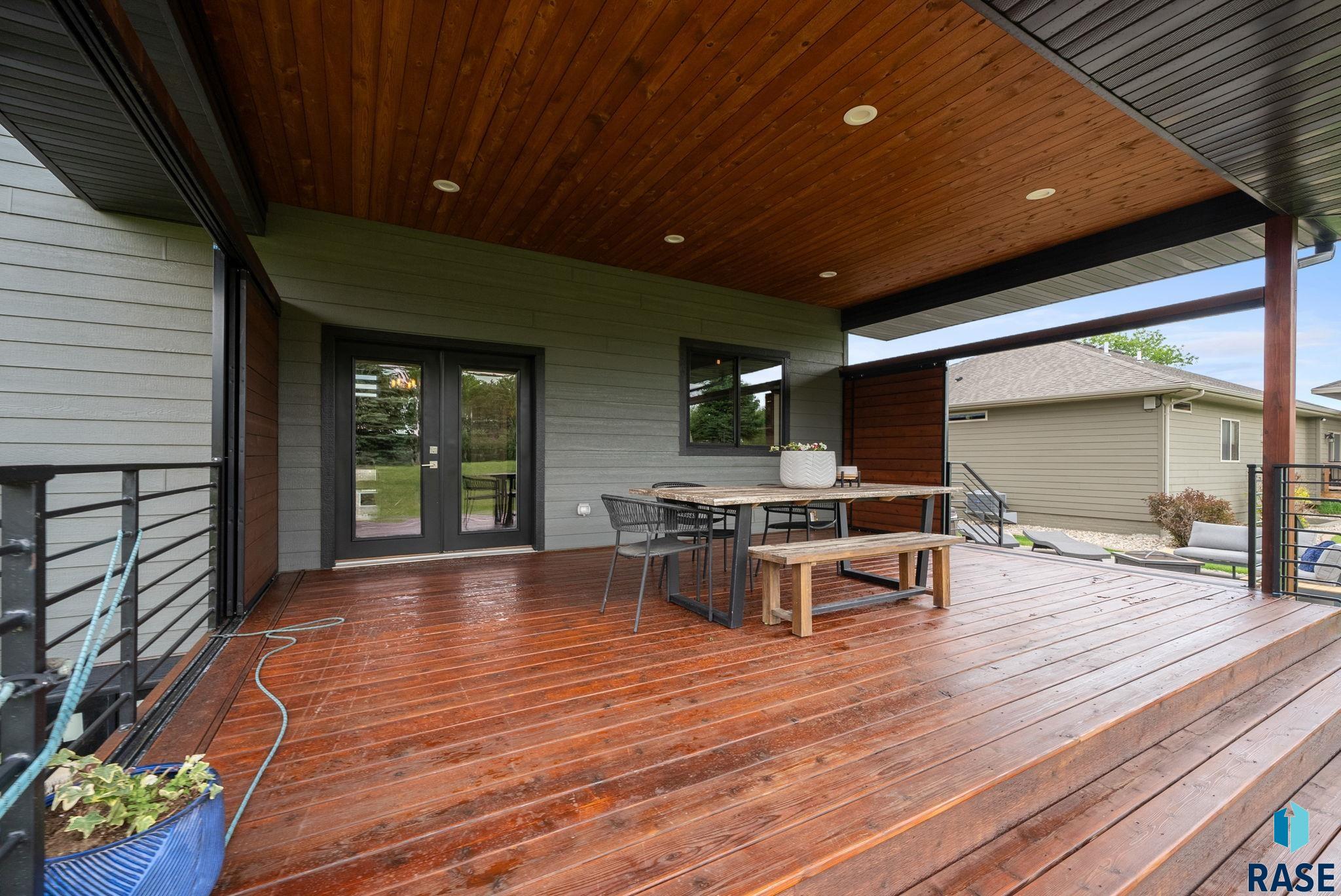 Sioux Falls, South Dakota 57107, United States, 4 Bedrooms Bedrooms, ,3 BathroomsBathrooms,Residential,Active,140391