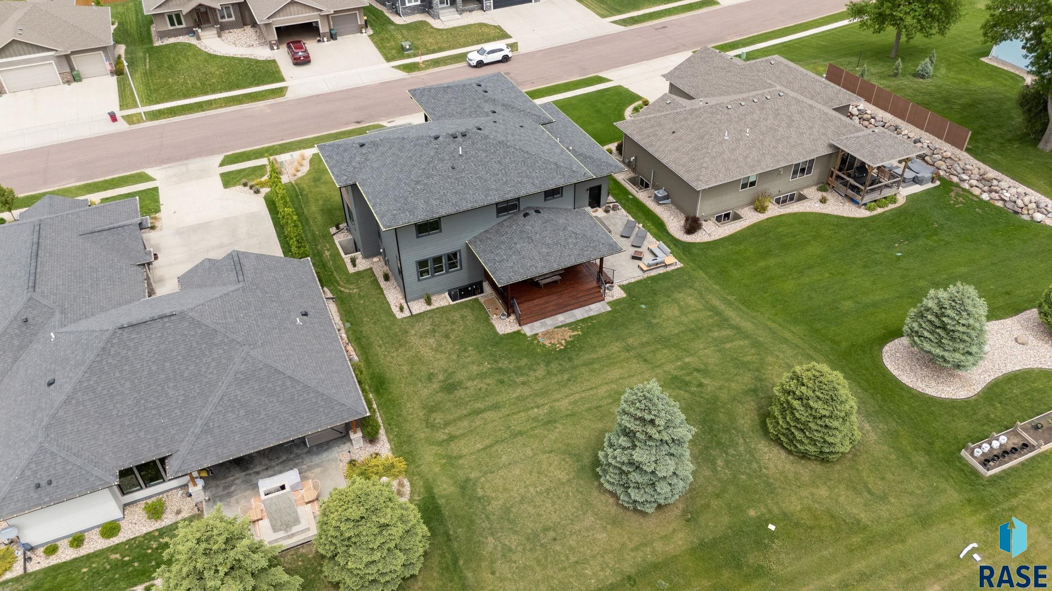 Sioux Falls, South Dakota 57107, United States, 4 Bedrooms Bedrooms, ,3 BathroomsBathrooms,Residential,Active,140391