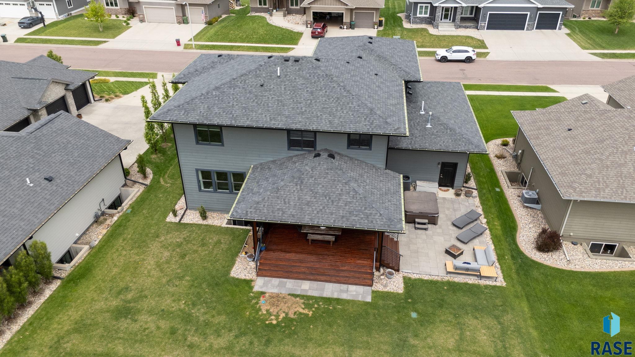 Sioux Falls, South Dakota 57107, United States, 4 Bedrooms Bedrooms, ,3 BathroomsBathrooms,Residential,Active,140391