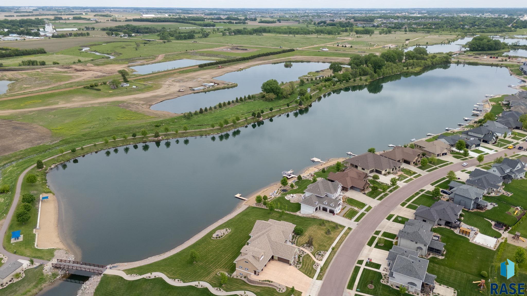 Sioux Falls, South Dakota 57107, United States, 4 Bedrooms Bedrooms, ,3 BathroomsBathrooms,Residential,Active,140391
