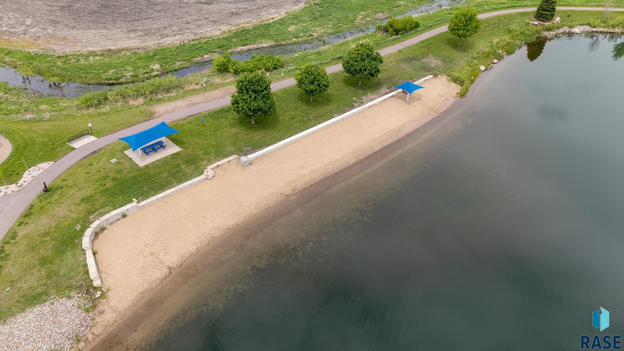 Sioux Falls, South Dakota 57107, United States, 4 Bedrooms Bedrooms, ,3 BathroomsBathrooms,Residential,Active,140391