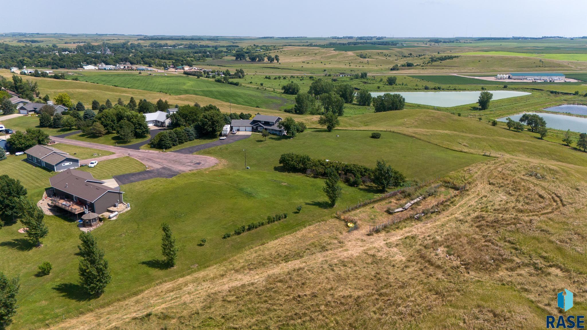 1413 Michael Cir Circle, Montrose, South Dakota image 7