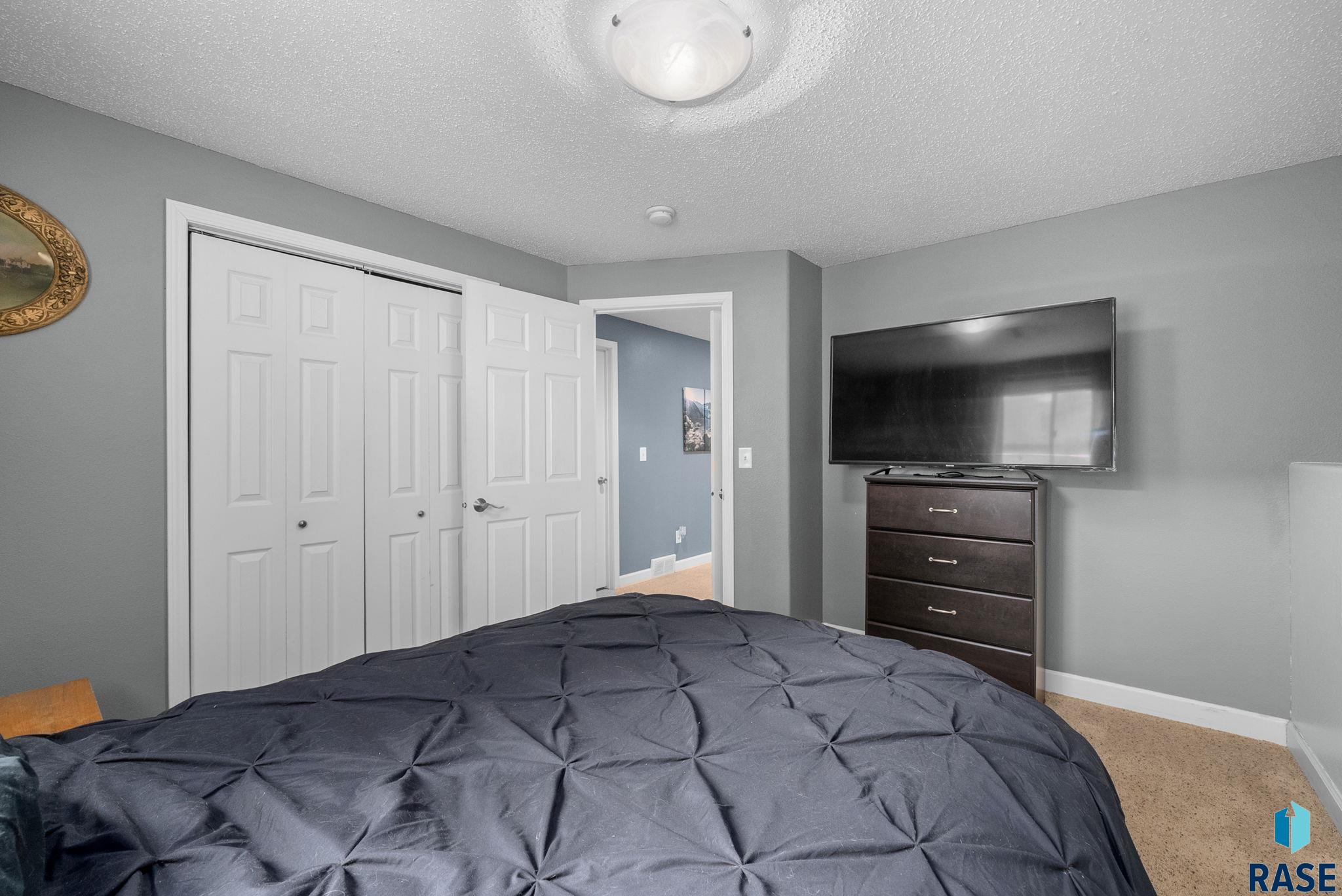 Sioux Falls, South Dakota 57110, United States, 3 Bedrooms Bedrooms, ,2 BathroomsBathrooms,Residential,Pending,117782