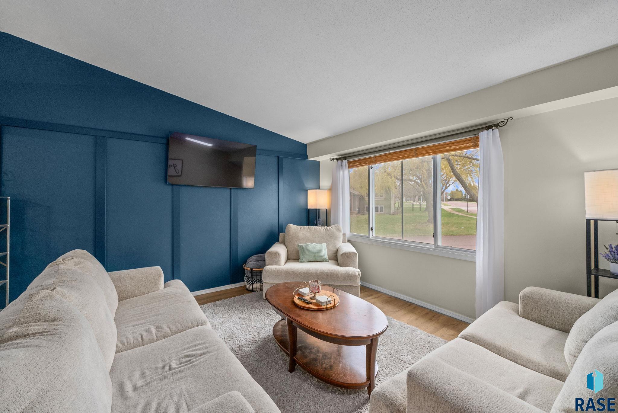 Sioux Falls, South Dakota 57110, United States, 3 Bedrooms Bedrooms, ,2 BathroomsBathrooms,Residential,Pending,117782