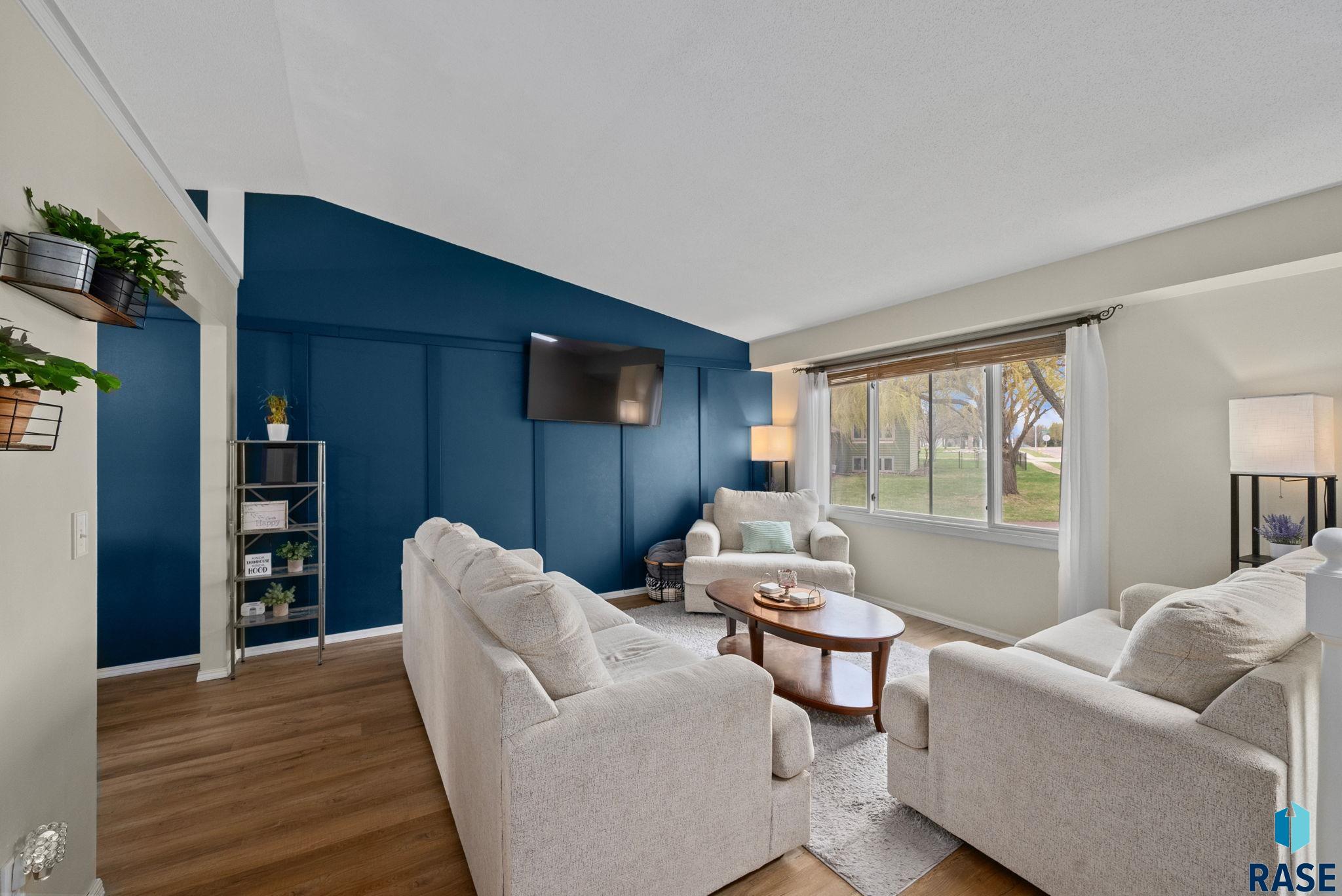 Sioux Falls, South Dakota 57110, United States, 3 Bedrooms Bedrooms, ,2 BathroomsBathrooms,Residential,Pending,117782