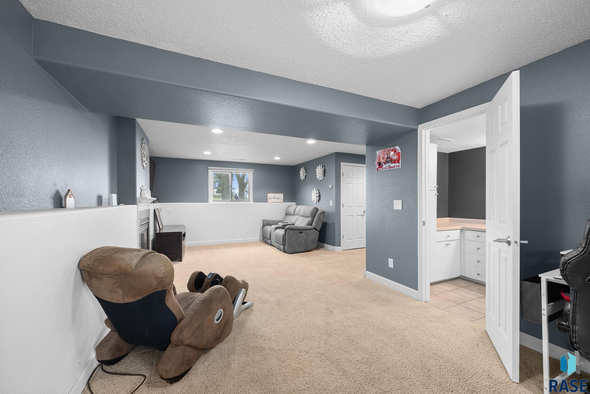 Sioux Falls, South Dakota 57110, United States, 3 Bedrooms Bedrooms, ,2 BathroomsBathrooms,Residential,Pending,117782