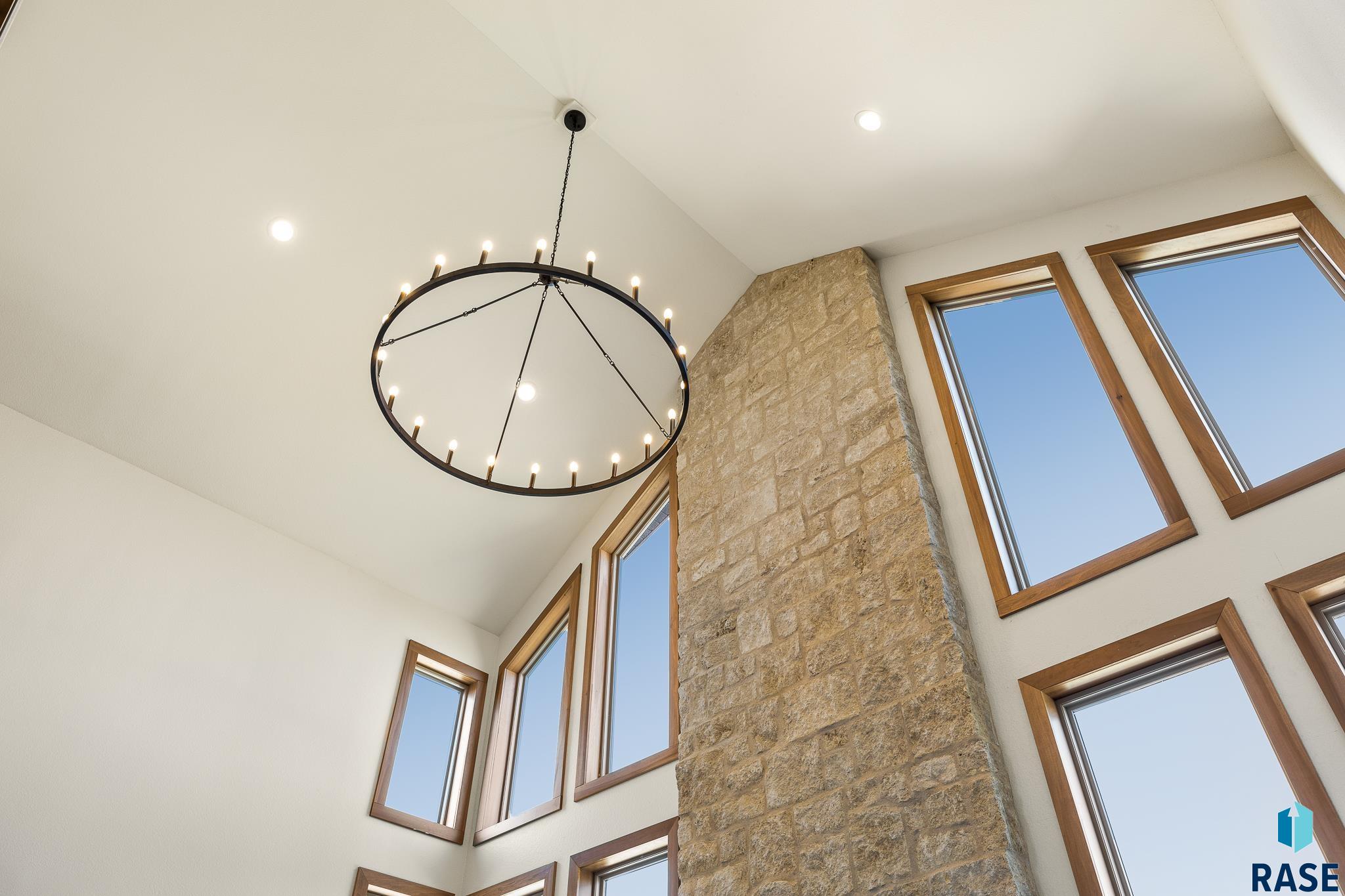 Sturgis, South Dakota 57785, United States, 5 Bedrooms Bedrooms, ,6 BathroomsBathrooms,Residential,Active,37774