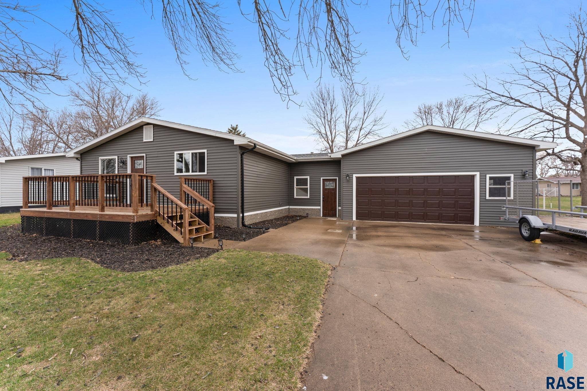 919 S Academy St Street, Lennox, South Dakota image 4