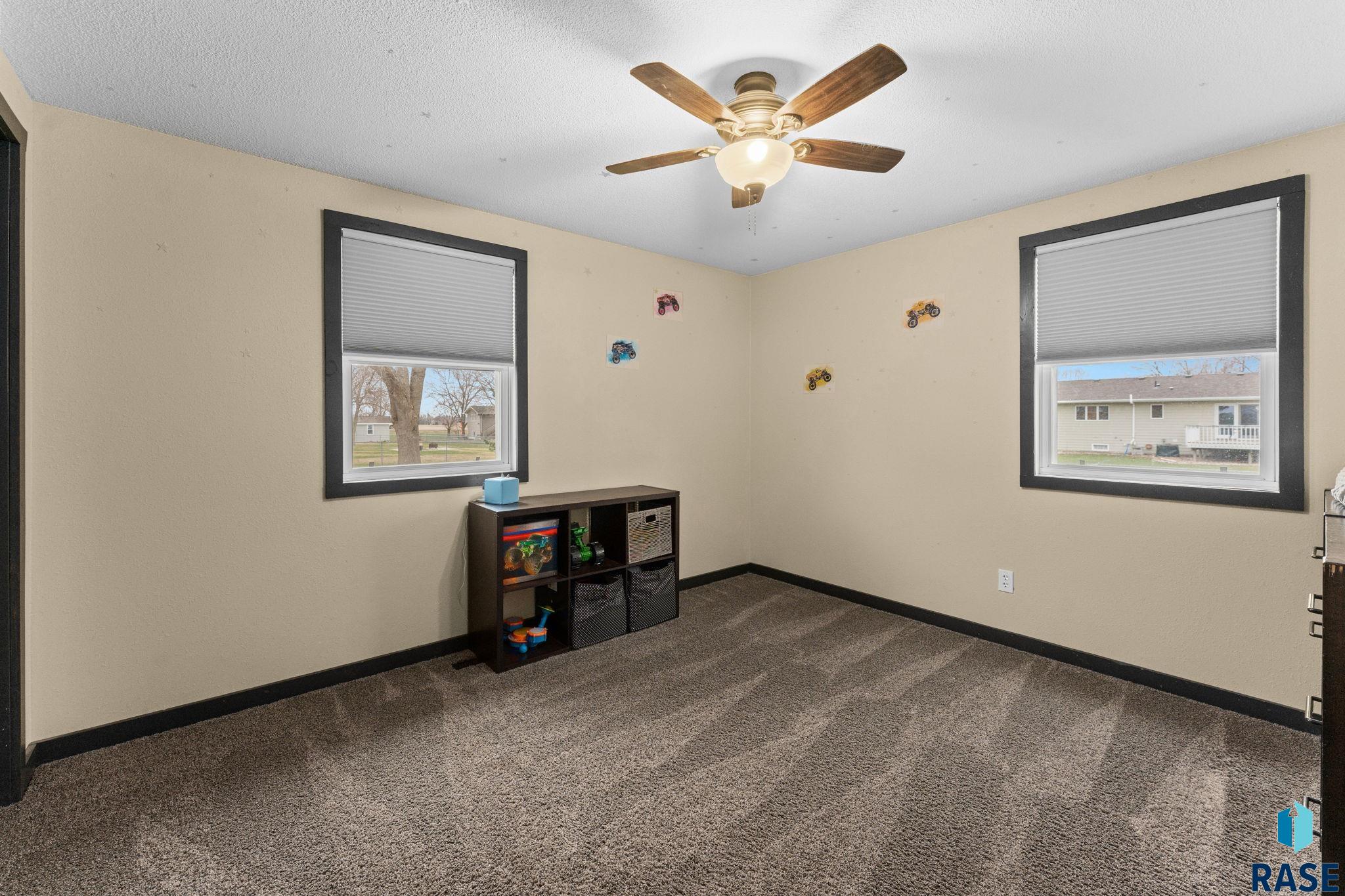 919 S Academy St Street, Lennox, South Dakota image 36
