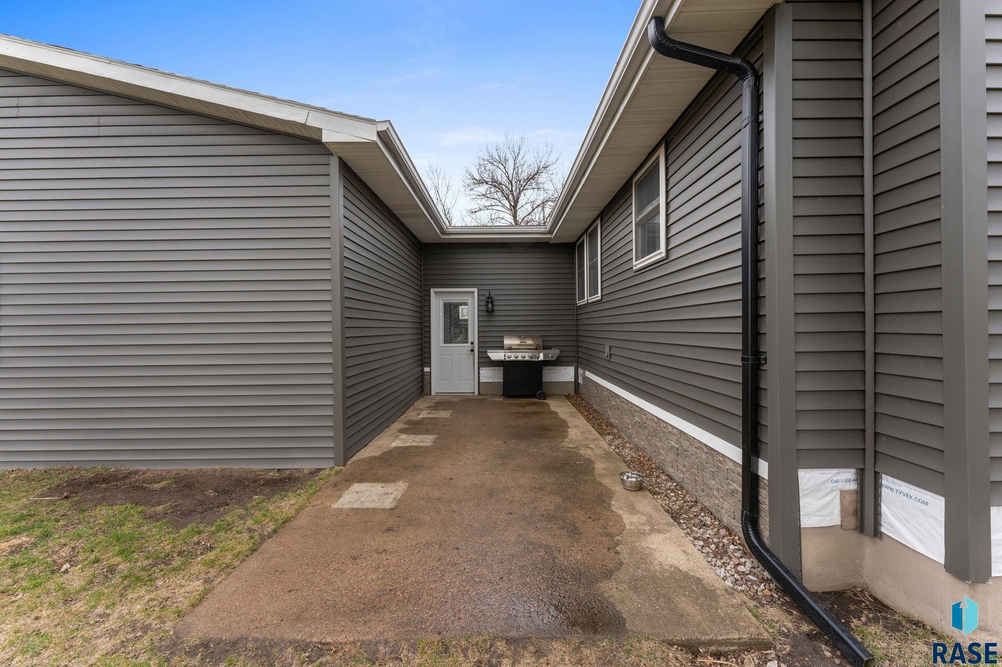 919 S Academy St Street, Lennox, South Dakota image 7