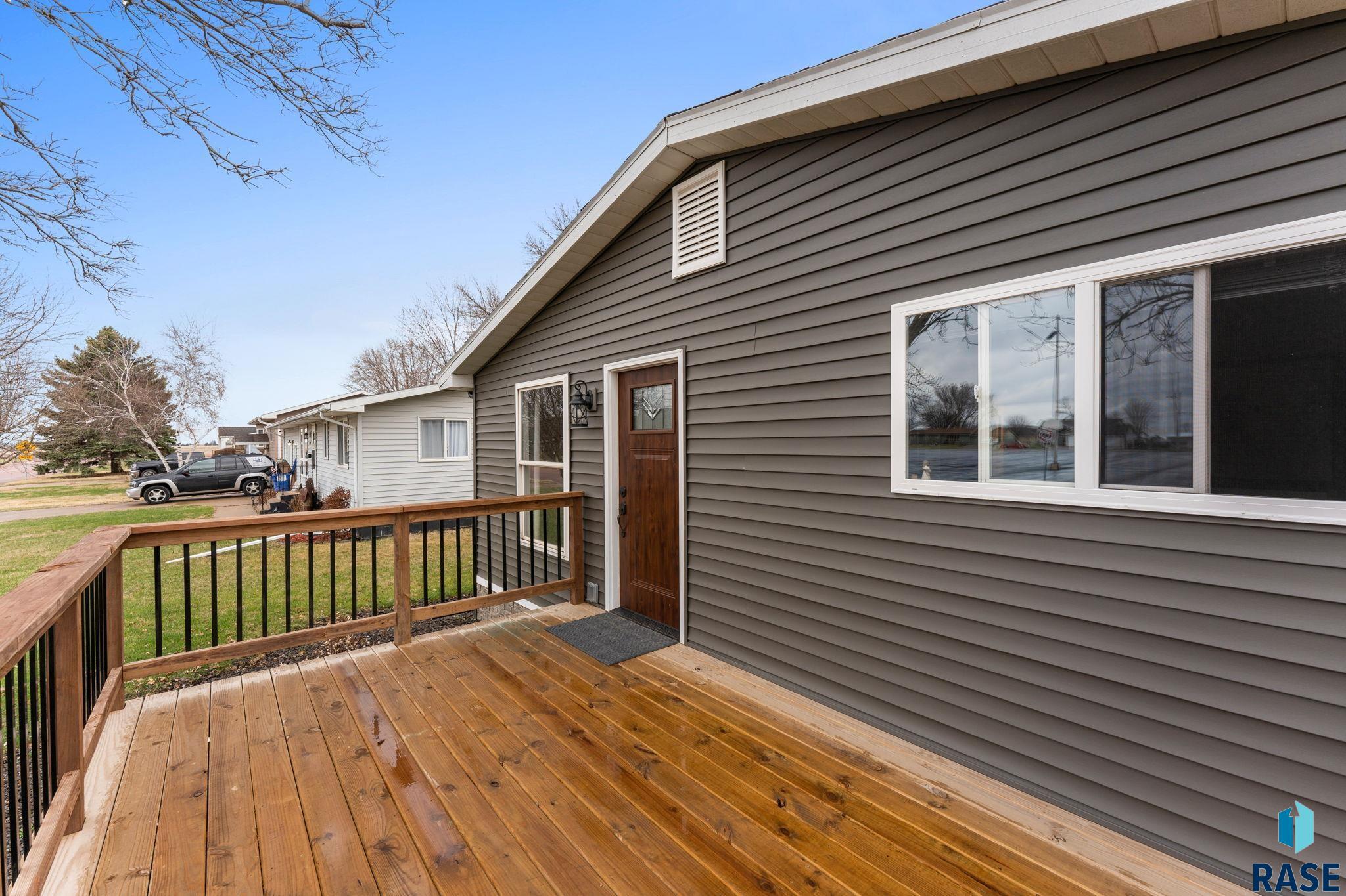 919 S Academy St Street, Lennox, South Dakota image 6